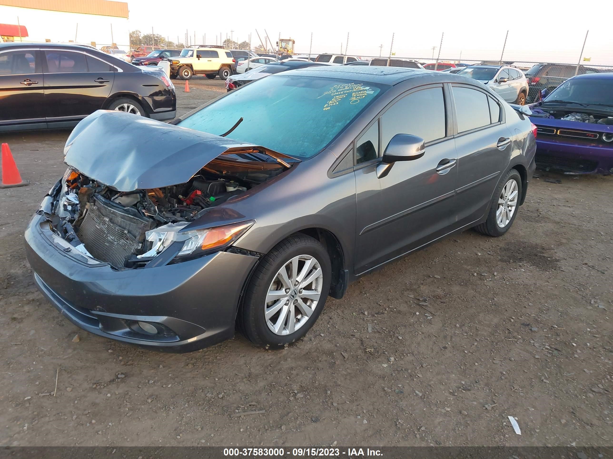 Photo 1 VIN: 2HGFB2F91CH515631 - HONDA CIVIC 