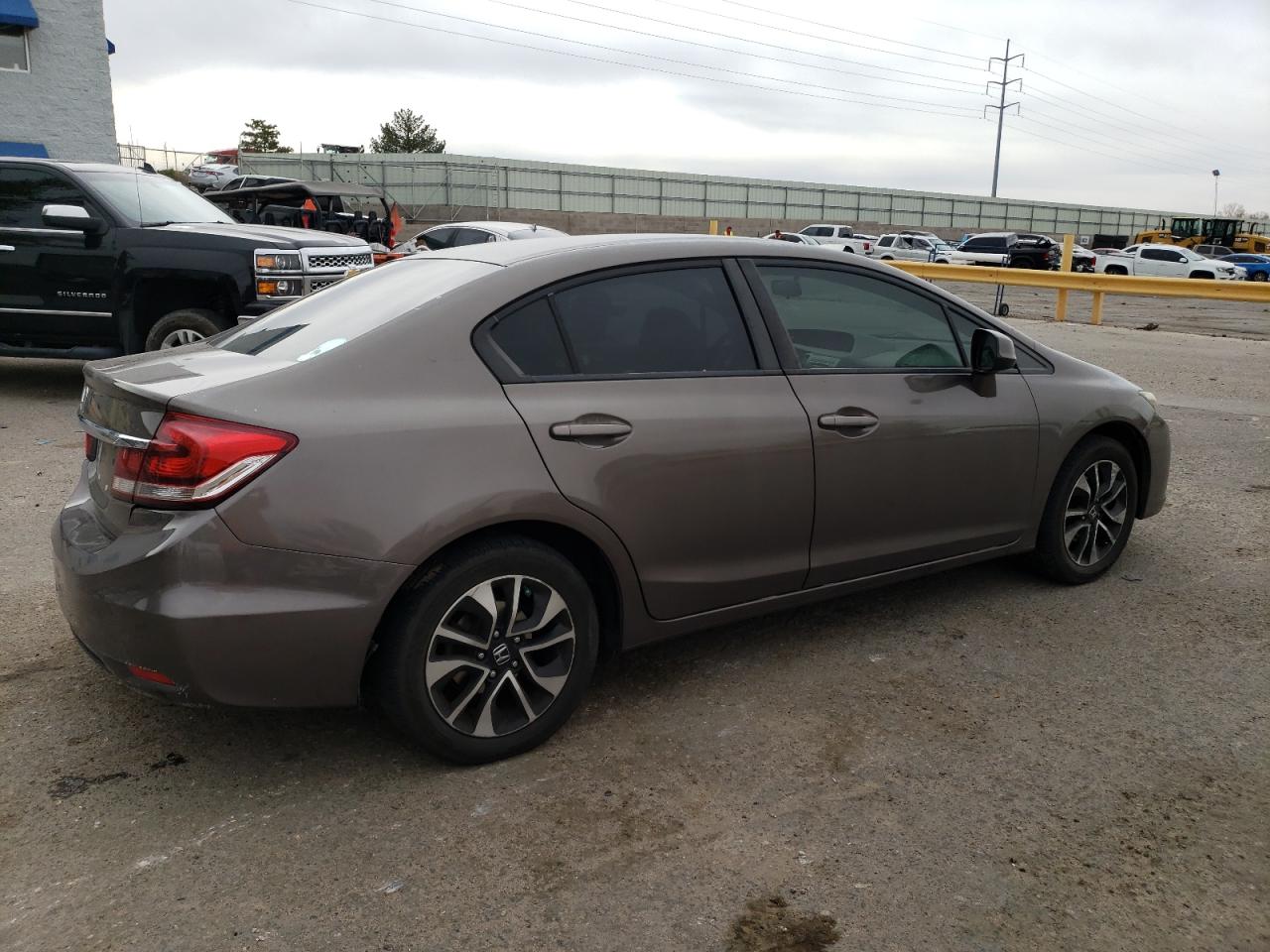 Photo 2 VIN: 2HGFB2F93DH554979 - HONDA CIVIC 