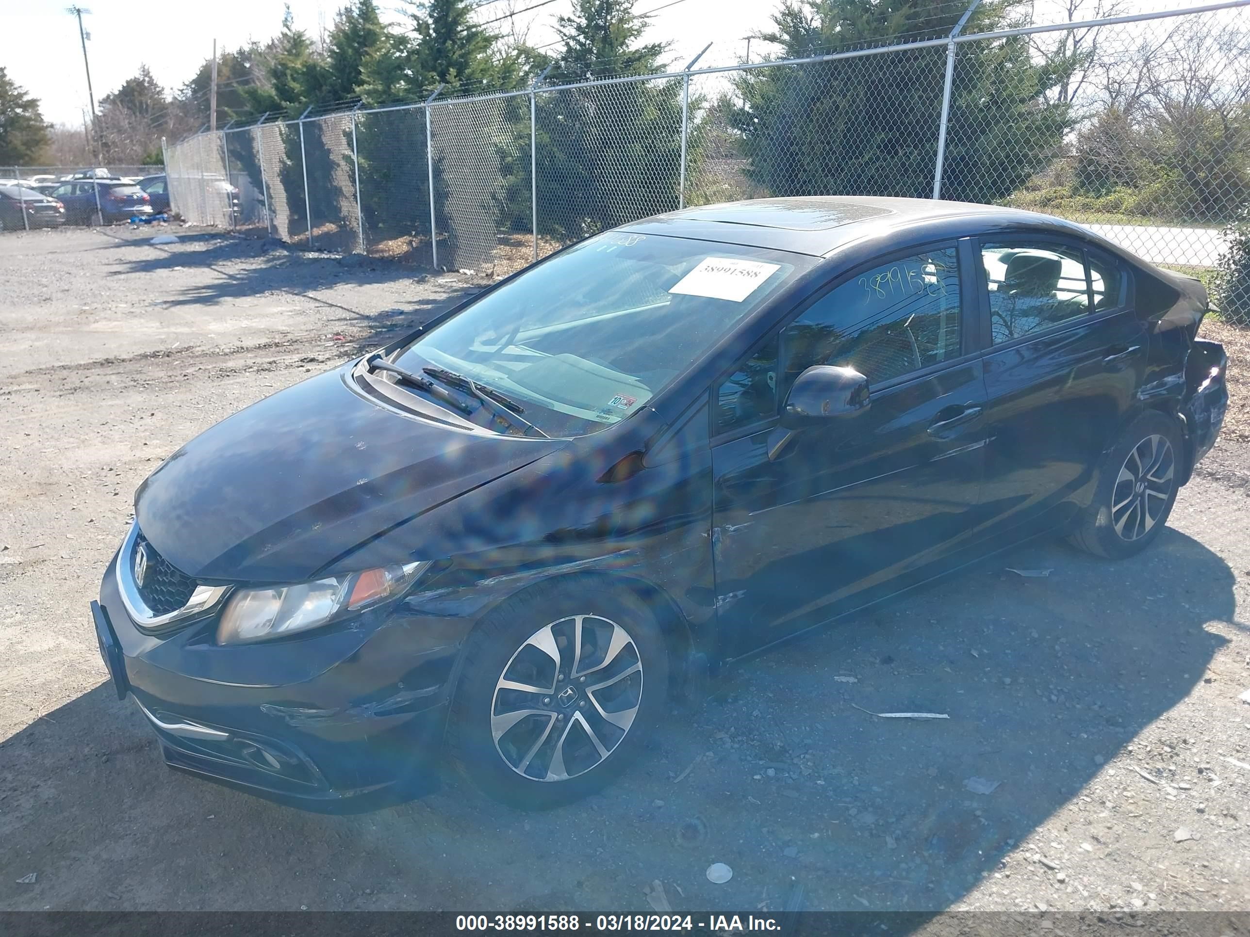 Photo 1 VIN: 2HGFB2F95DH557463 - HONDA CIVIC 