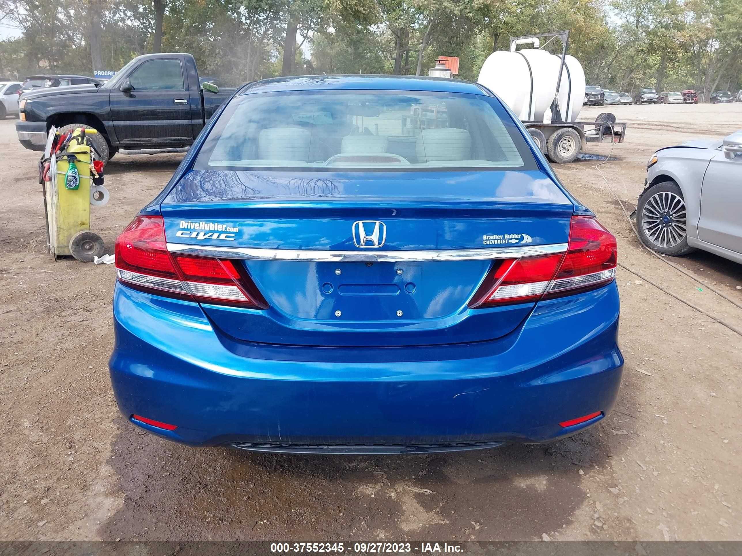 Photo 16 VIN: 2HGFB2F95FH542304 - HONDA CIVIC 