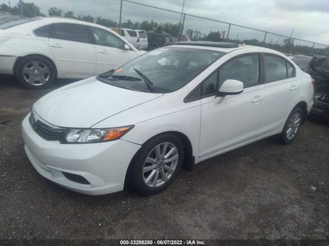 Photo 1 VIN: 2HGFB2F96CH580717 - HONDA CIVIC SDN 