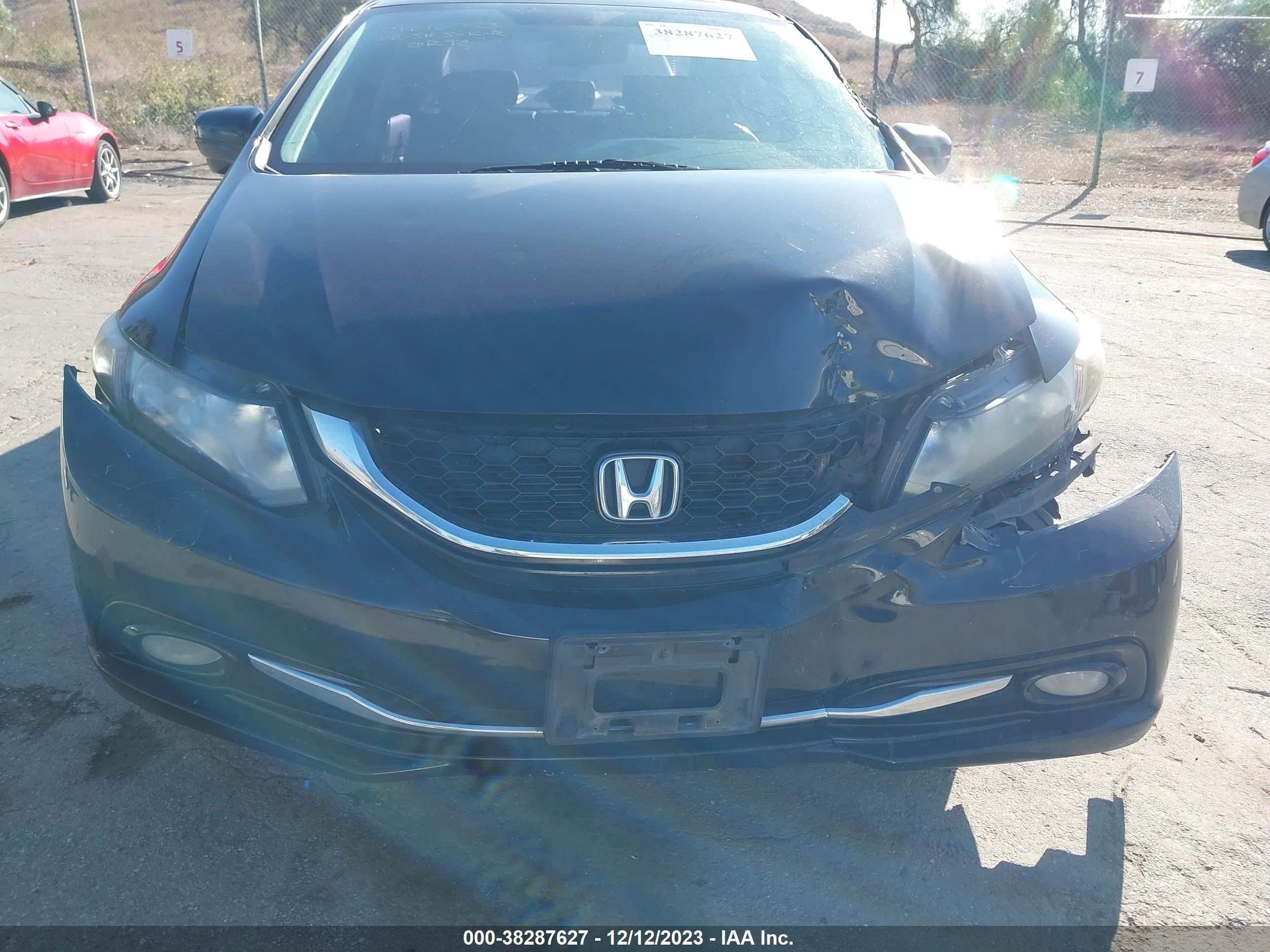 Photo 11 VIN: 2HGFB2F96FH542845 - HONDA CIVIC 