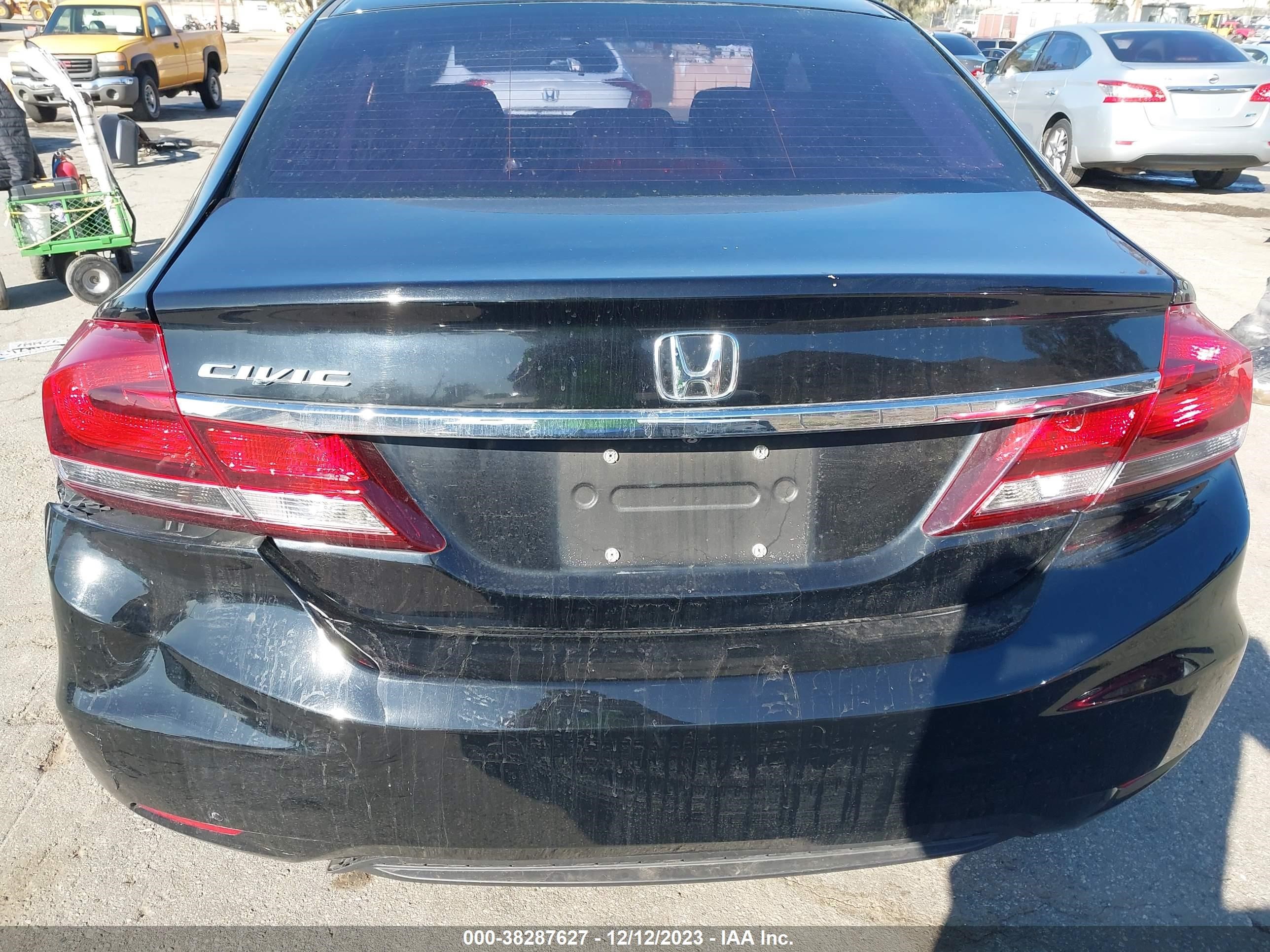 Photo 15 VIN: 2HGFB2F96FH542845 - HONDA CIVIC 