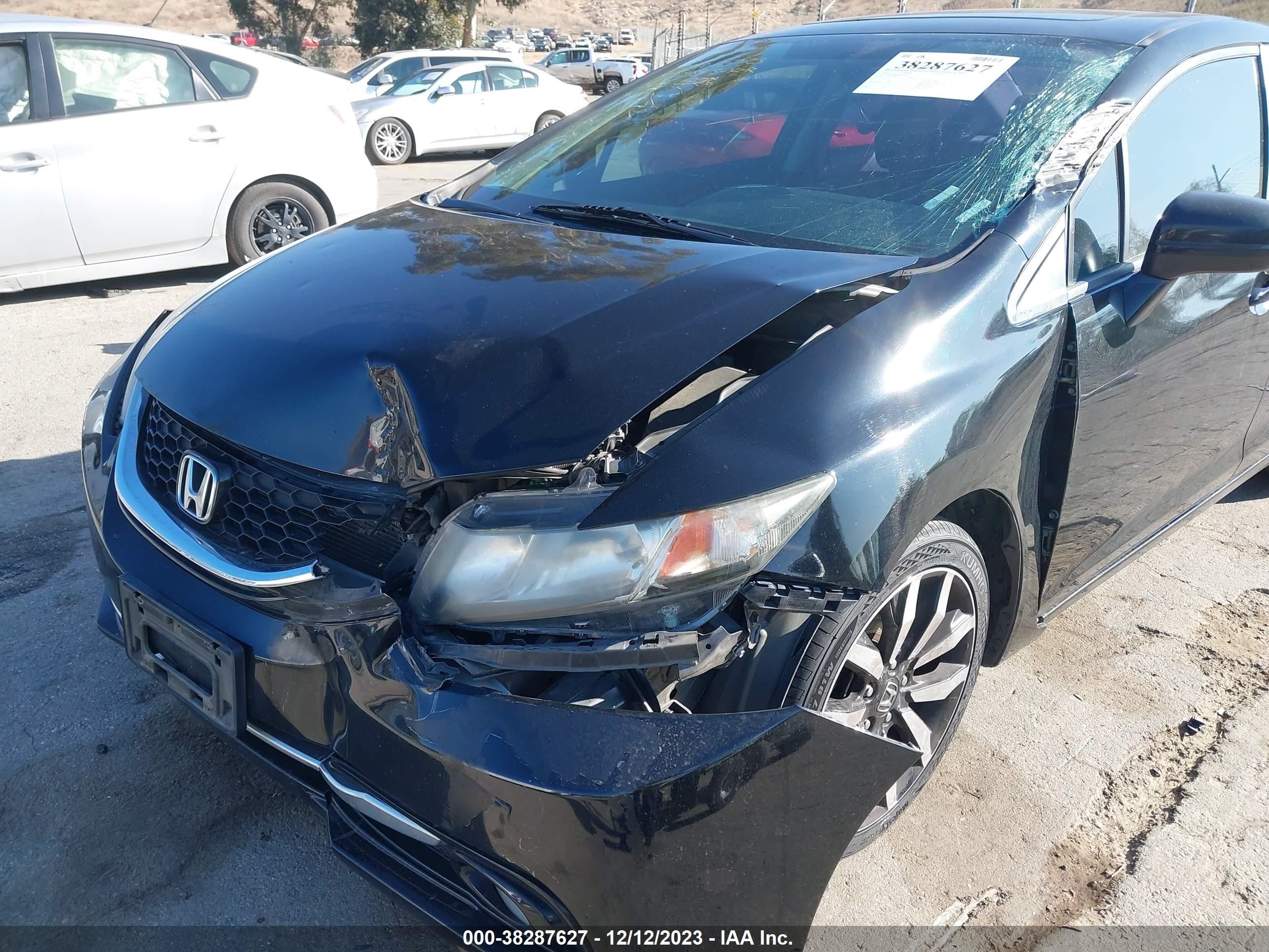 Photo 5 VIN: 2HGFB2F96FH542845 - HONDA CIVIC 