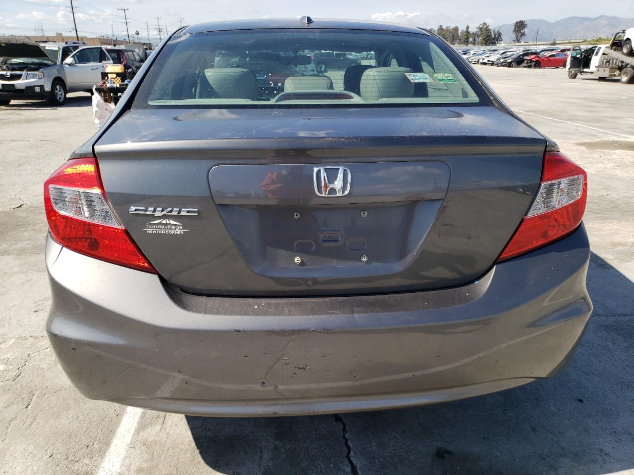 Photo 5 VIN: 2HGFB2F9XCH517877 - HONDA CIVIC 