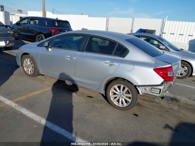 Photo 2 VIN: 2HGFB2F9XCH529723 - HONDA CIVIC 