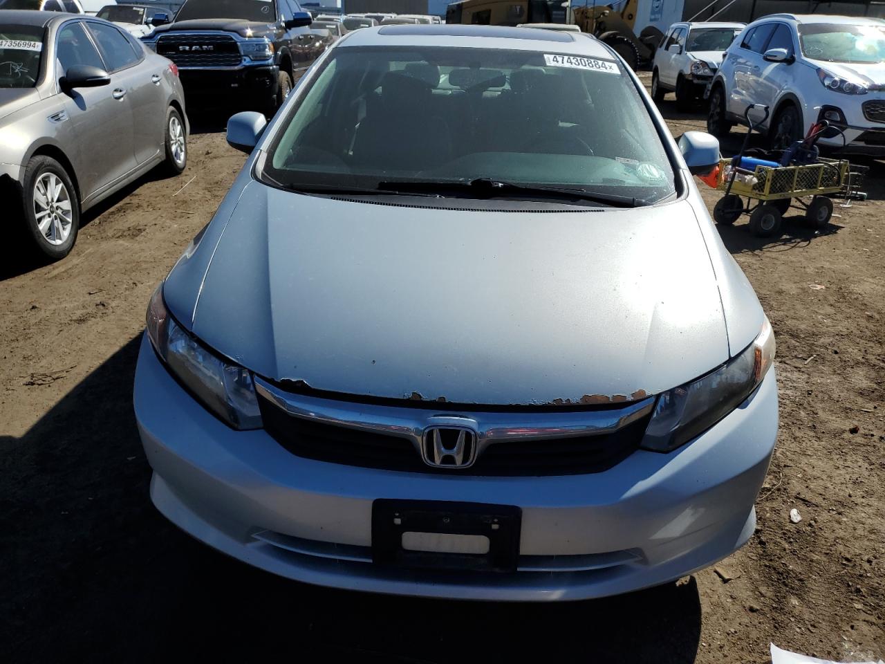 Photo 4 VIN: 2HGFB2F9XCH595401 - HONDA CIVIC 