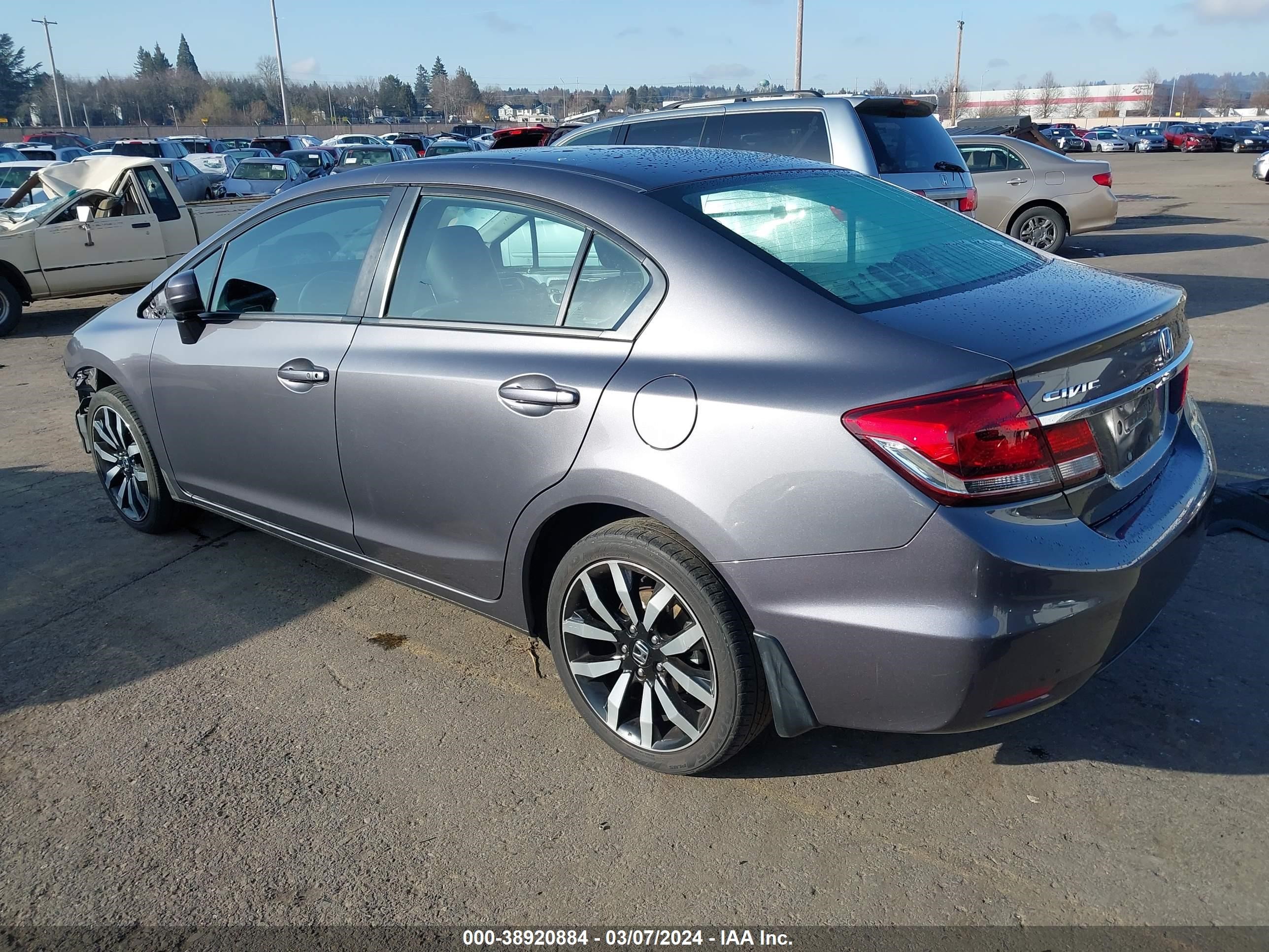 Photo 2 VIN: 2HGFB2F9XFH524753 - HONDA CIVIC 