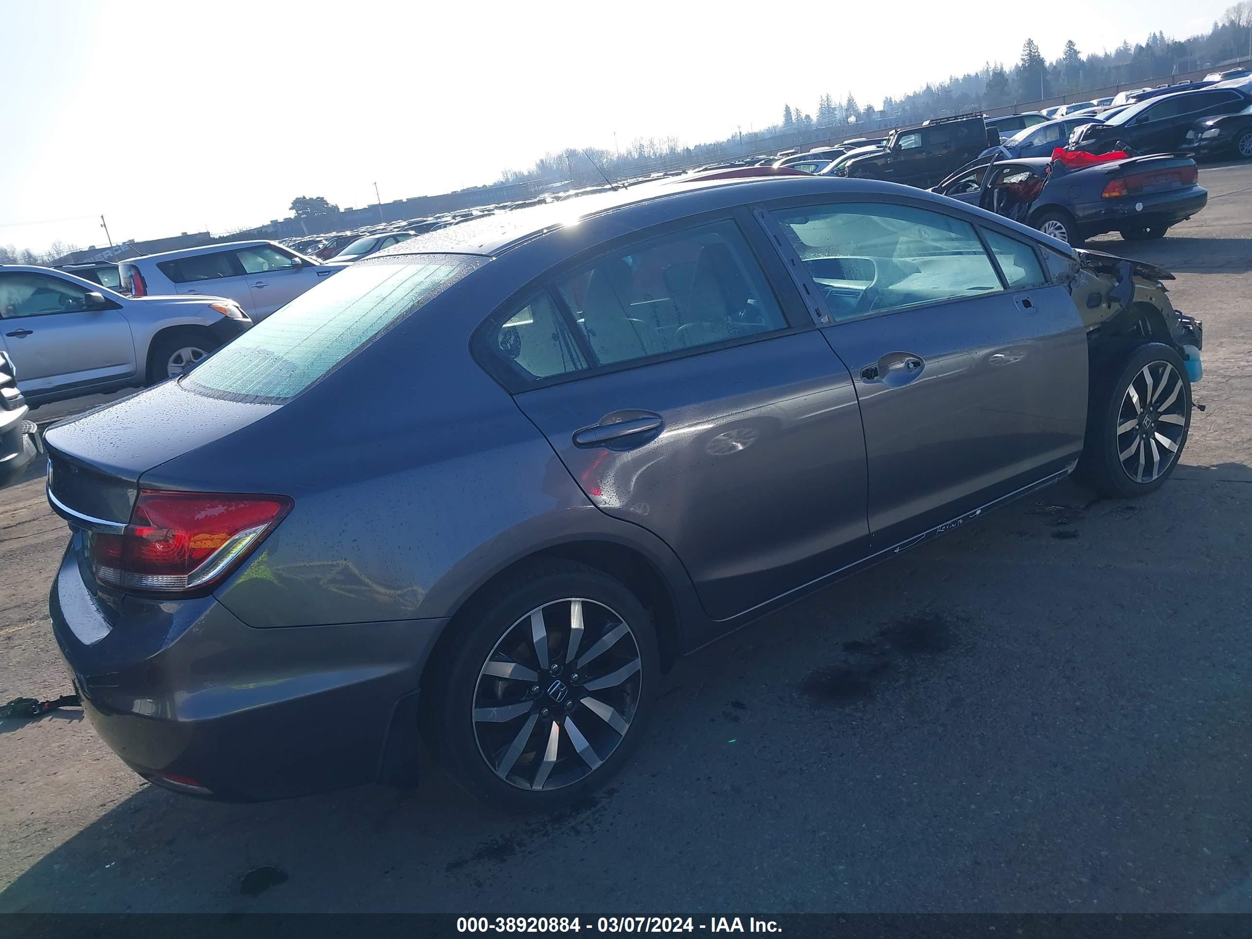 Photo 3 VIN: 2HGFB2F9XFH524753 - HONDA CIVIC 