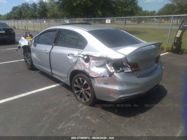 Photo 2 VIN: 2HGFB6E59DH702557 - HONDA CIVIC SDN 