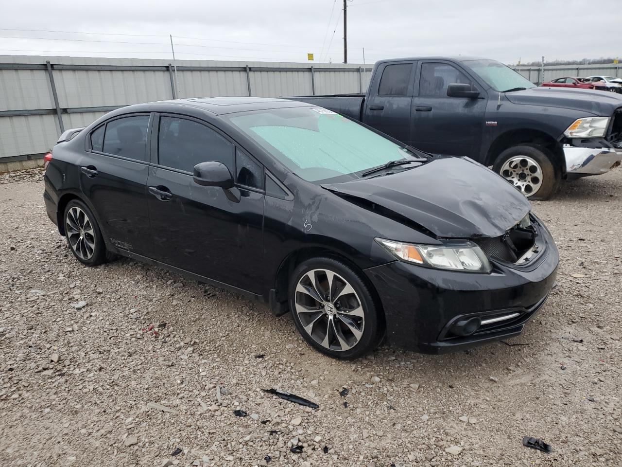 Photo 3 VIN: 2HGFB6E59DH704955 - HONDA CIVIC 