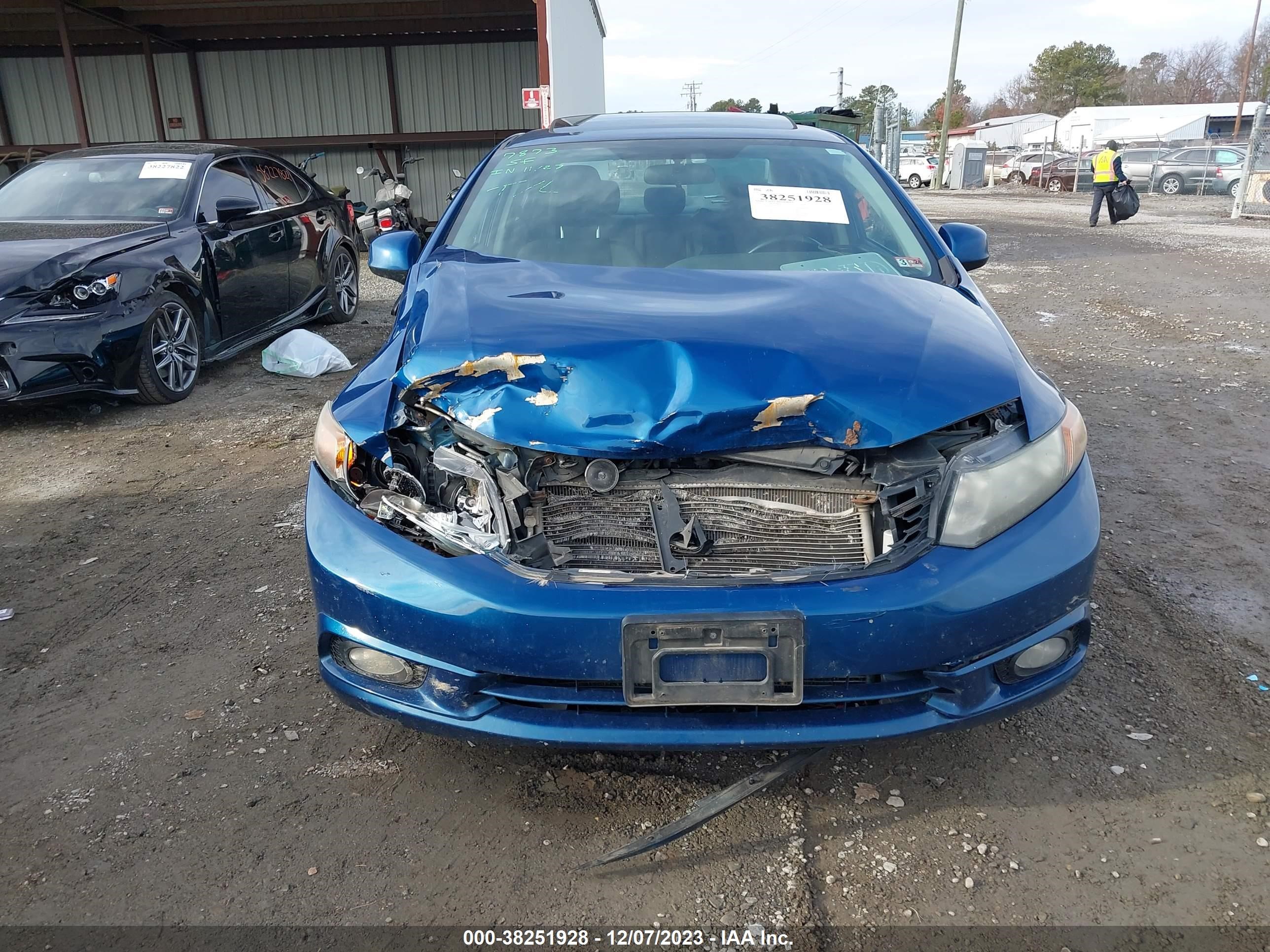 Photo 11 VIN: 2HGFB6E5XCH702095 - HONDA CIVIC 