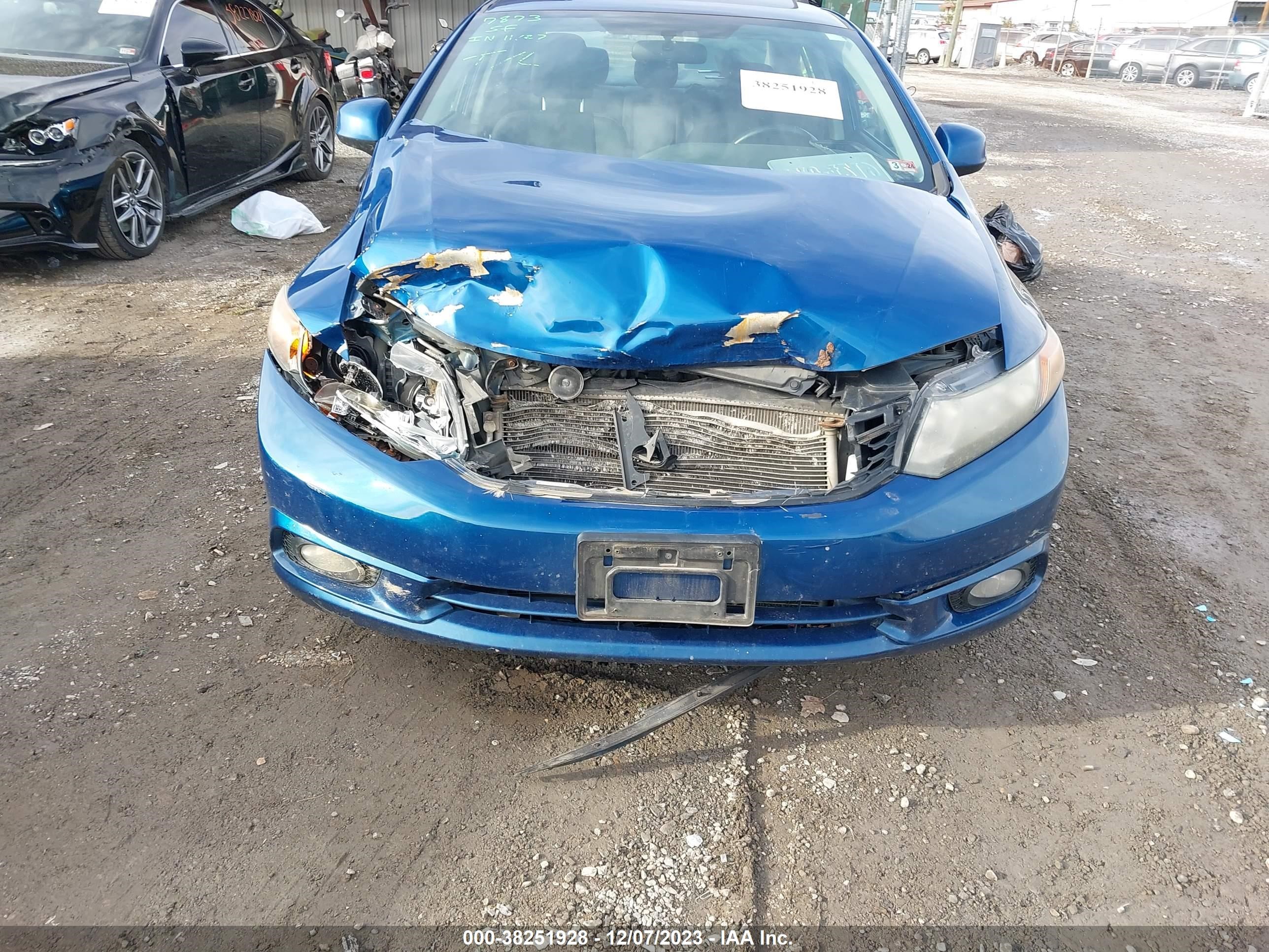 Photo 5 VIN: 2HGFB6E5XCH702095 - HONDA CIVIC 