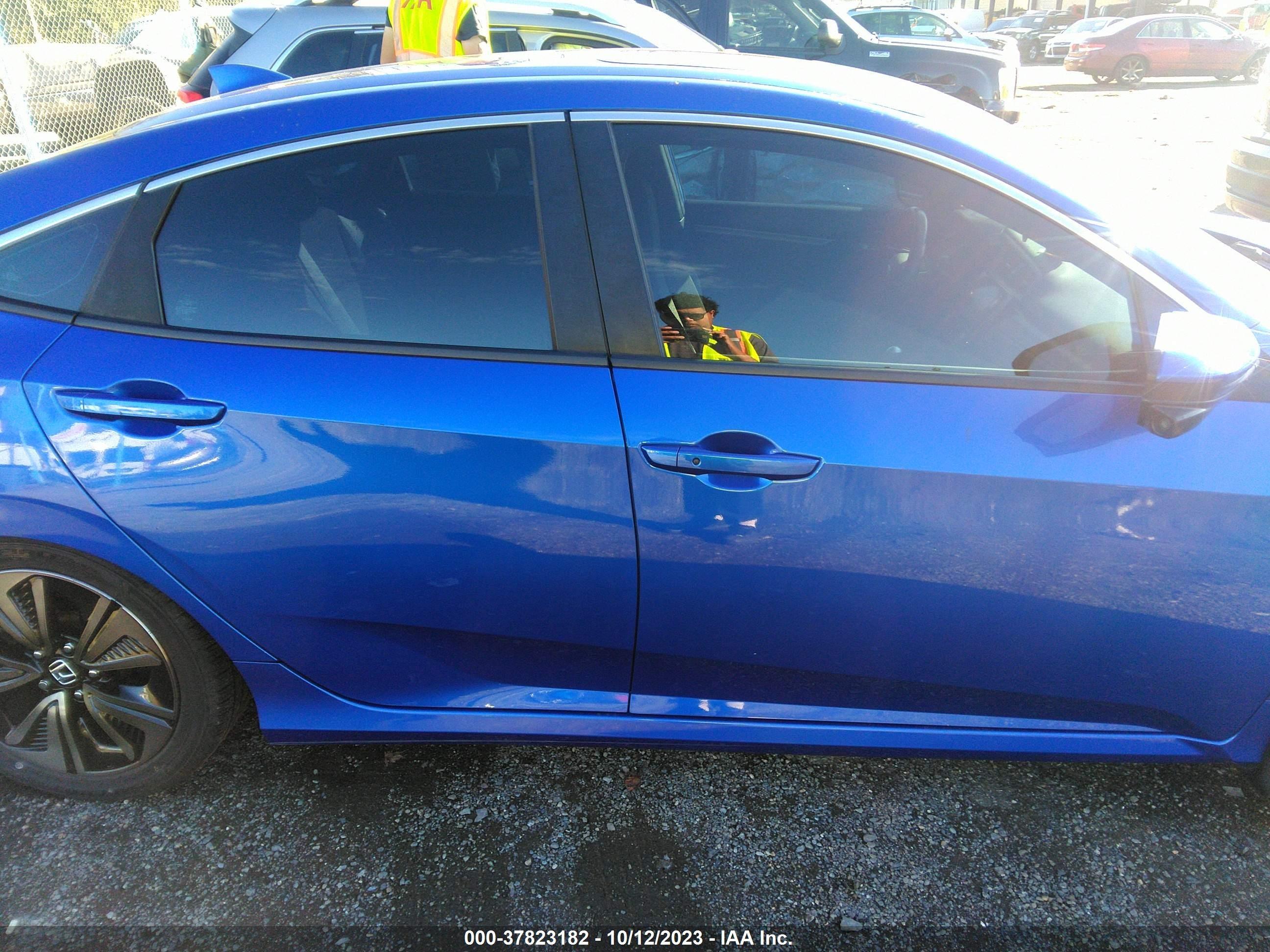 Photo 12 VIN: 2HGFC1E52JH702170 - HONDA CIVIC 