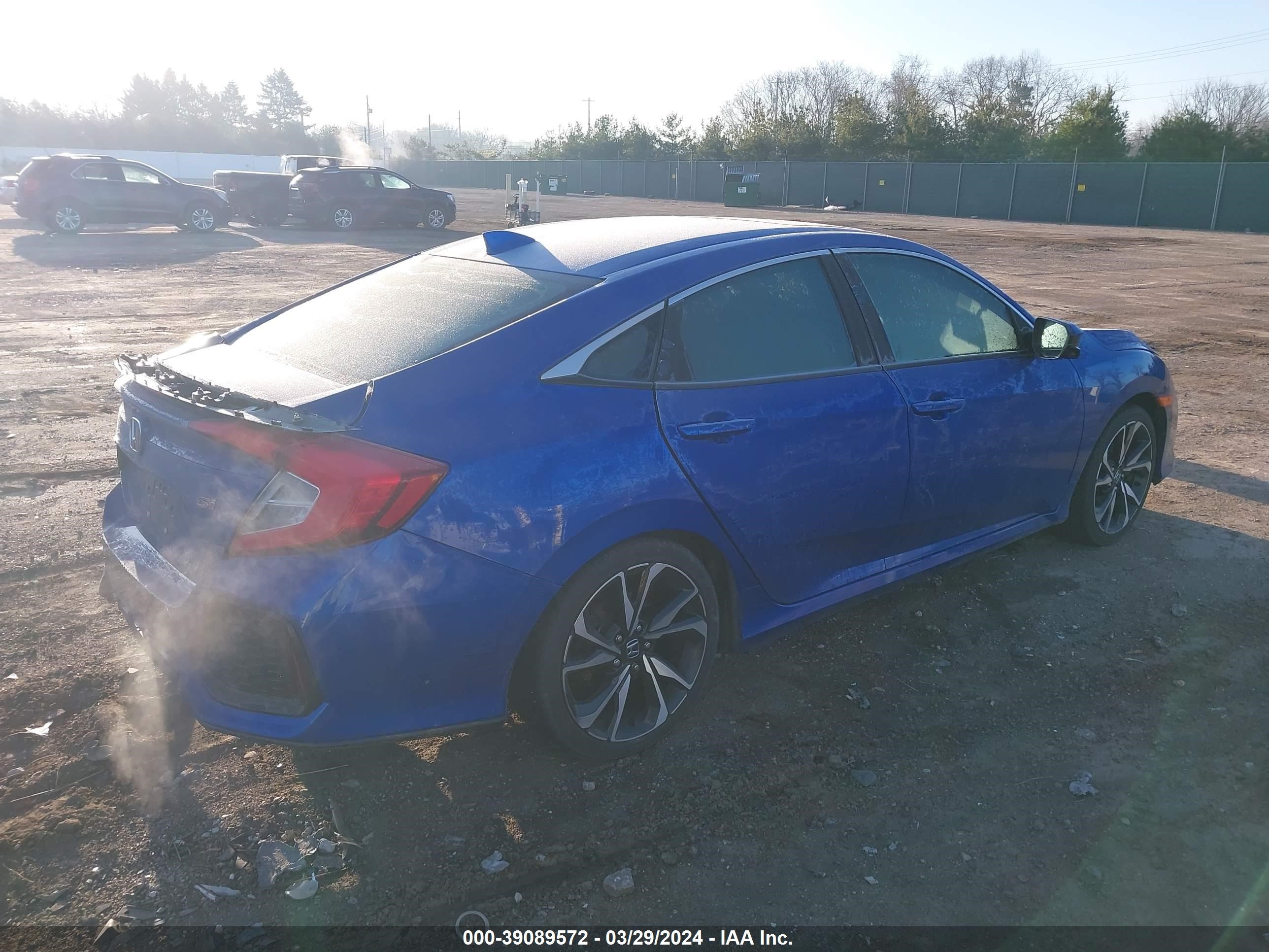 Photo 3 VIN: 2HGFC1E5XJH709092 - HONDA CIVIC 