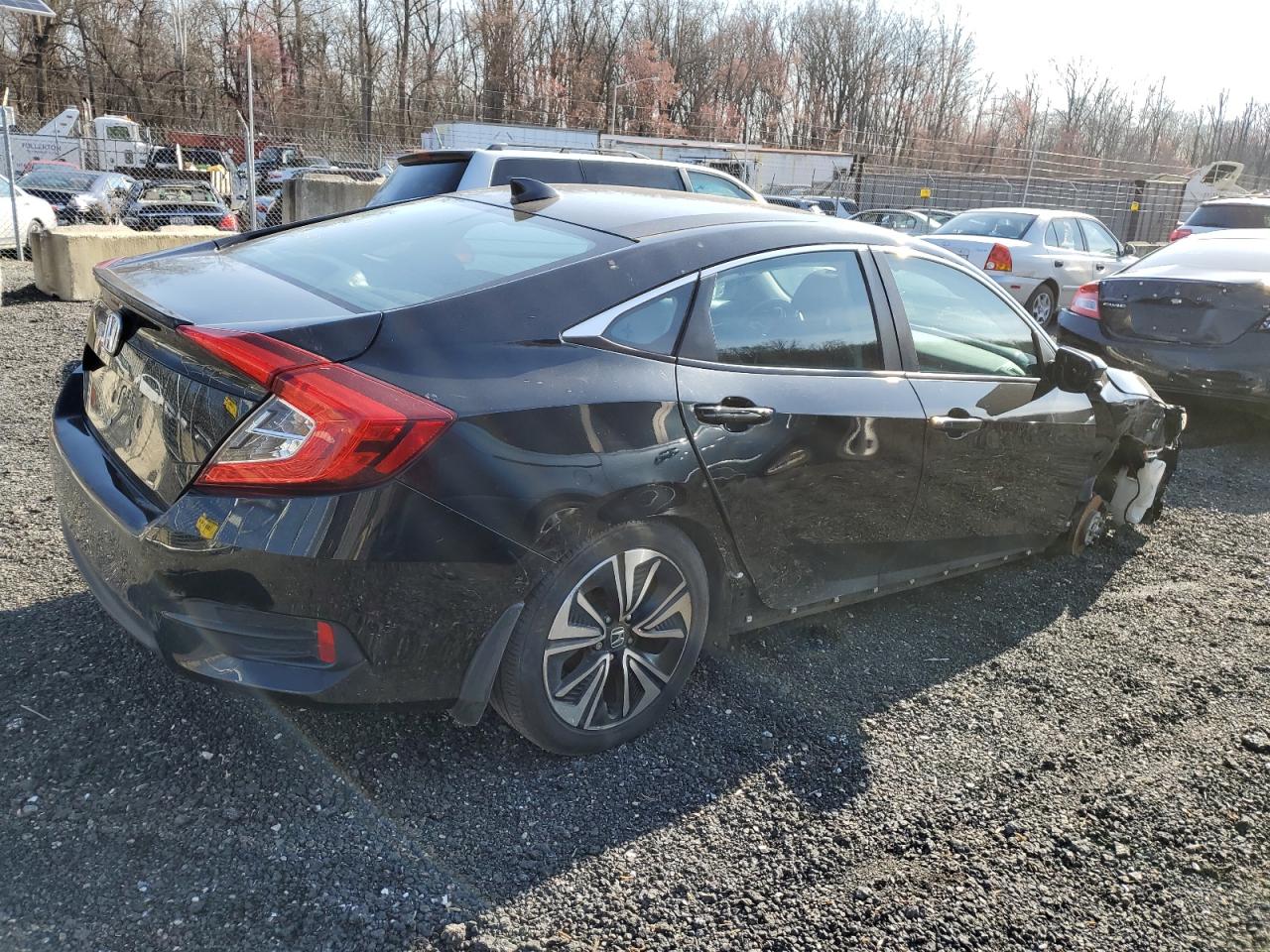 Photo 2 VIN: 2HGFC1F31GH639343 - HONDA CIVIC 