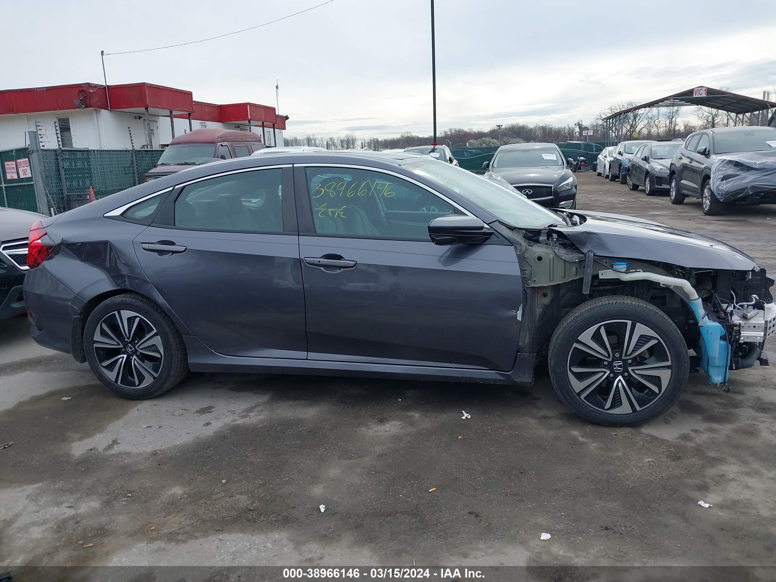 Photo 13 VIN: 2HGFC1F31GH640217 - HONDA CIVIC 