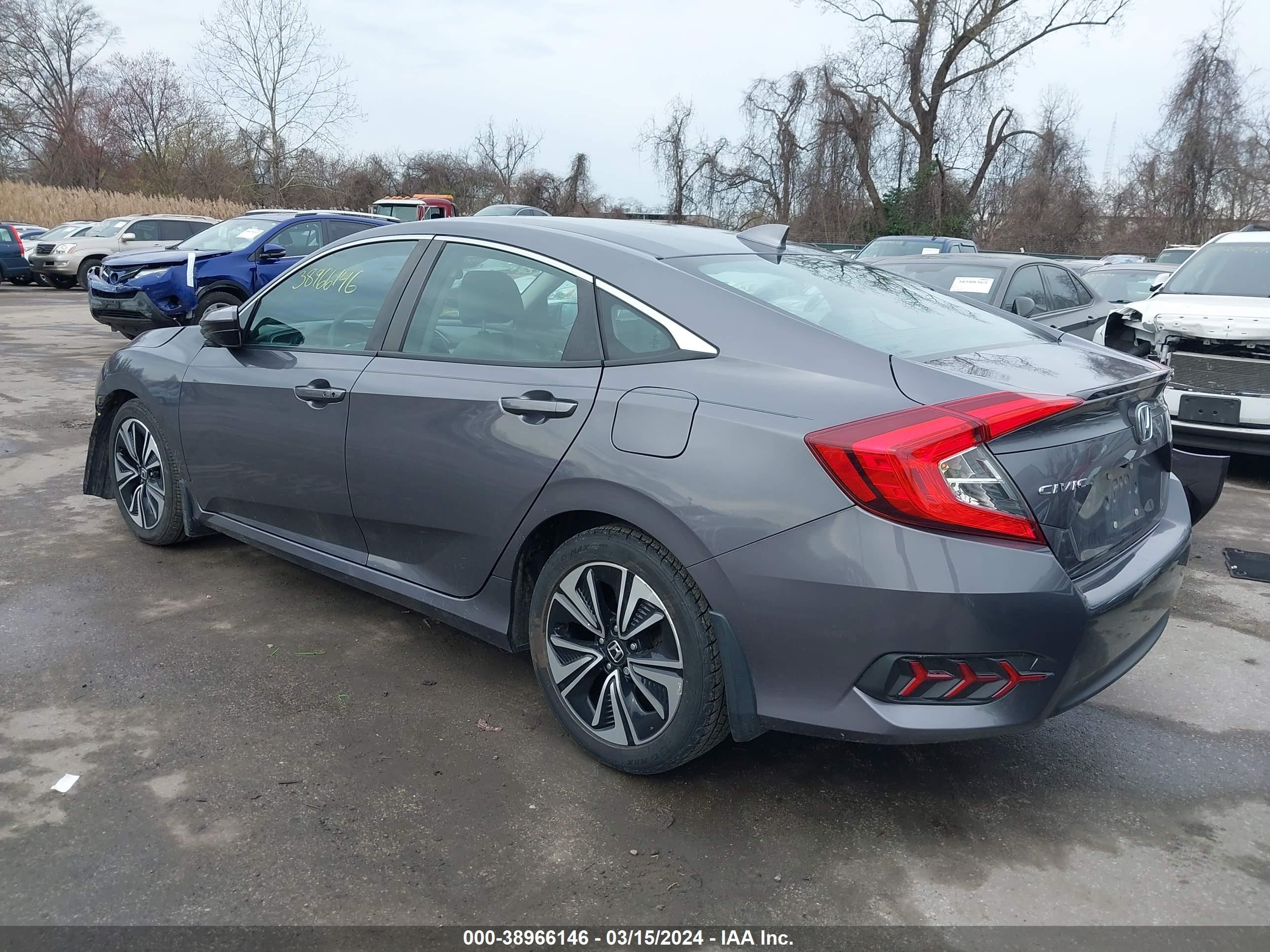 Photo 2 VIN: 2HGFC1F31GH640217 - HONDA CIVIC 