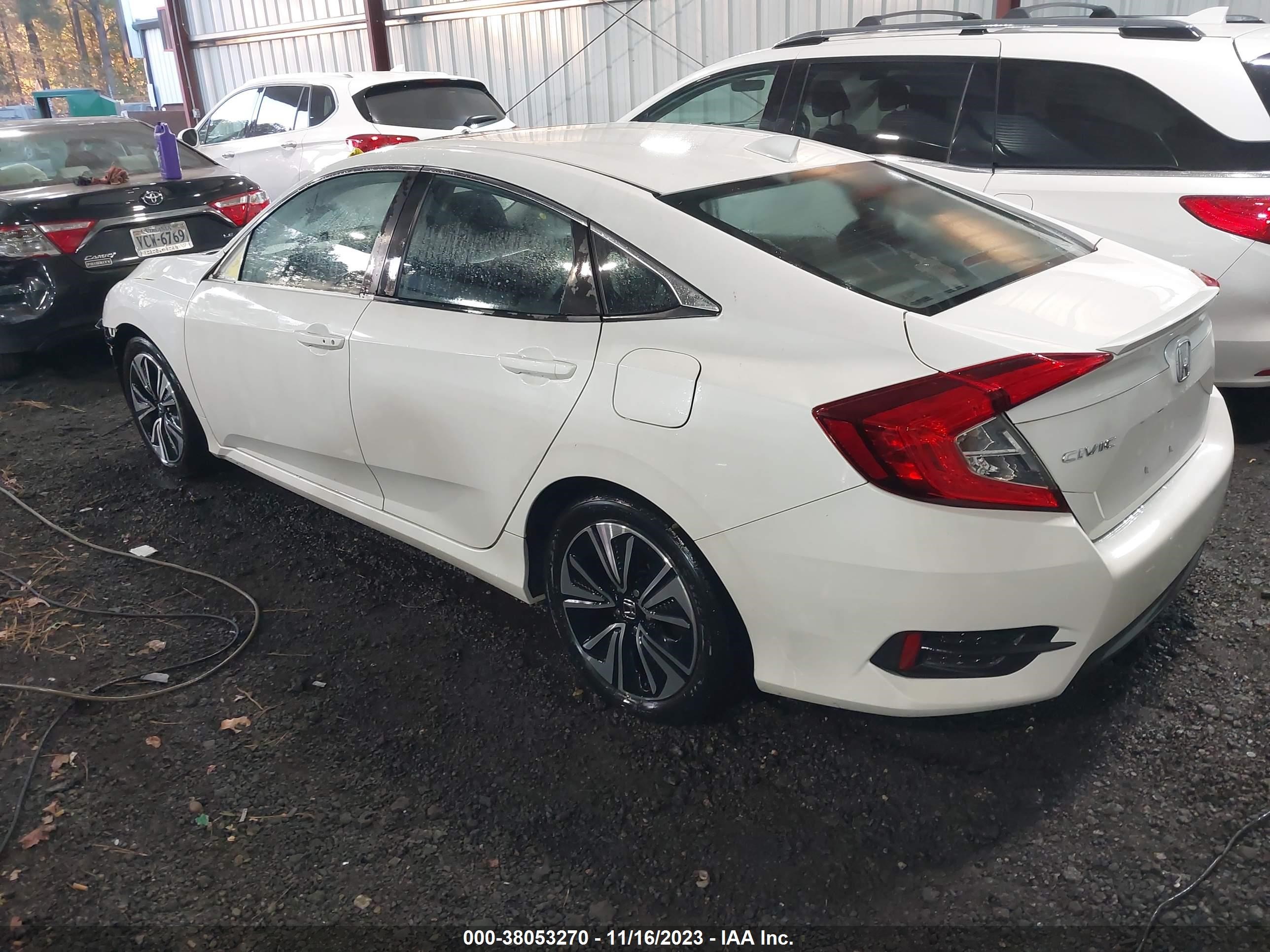 Photo 2 VIN: 2HGFC1F32GH638573 - HONDA CIVIC 