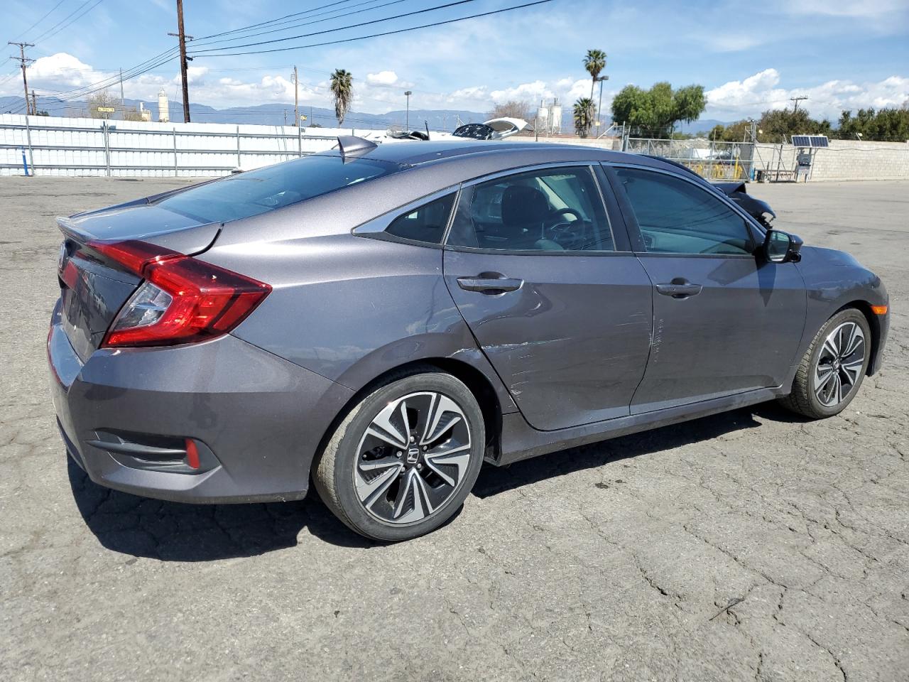 Photo 2 VIN: 2HGFC1F34HH658535 - HONDA CIVIC 