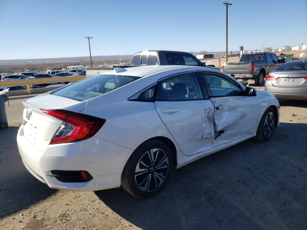 Photo 2 VIN: 2HGFC1F35JH643435 - HONDA CIVIC 