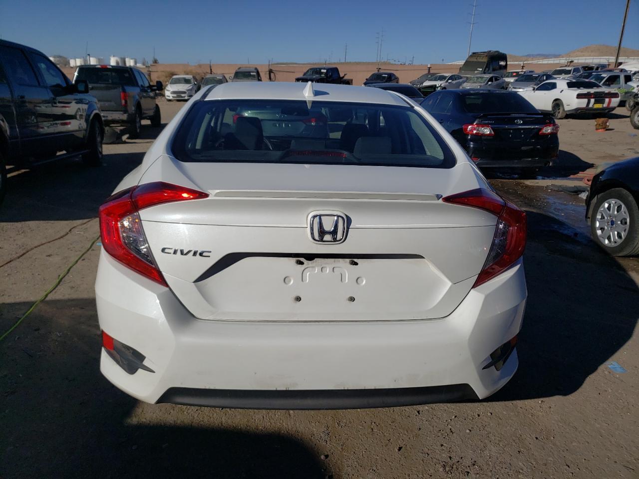 Photo 5 VIN: 2HGFC1F35JH643435 - HONDA CIVIC 