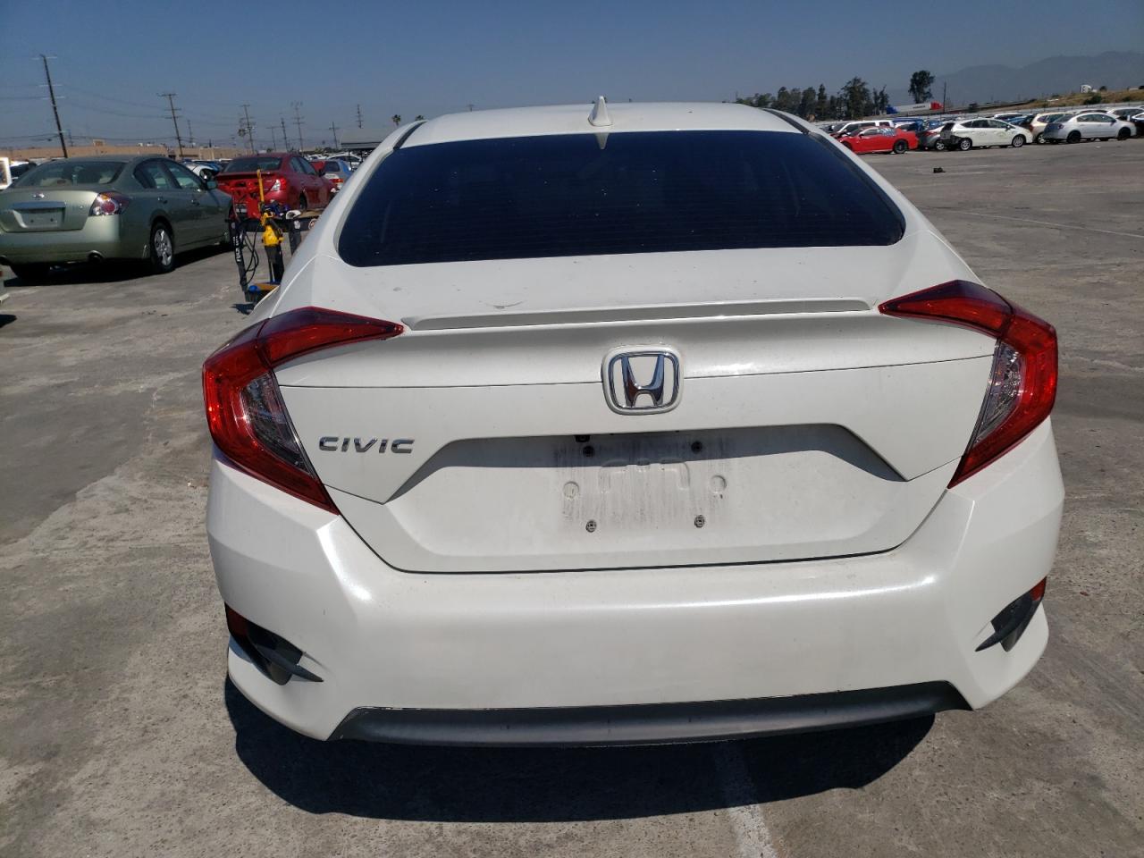 Photo 5 VIN: 2HGFC1F38GH654731 - HONDA CIVIC 