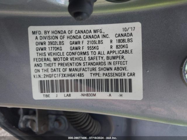 Photo 8 VIN: 2HGFC1F3XJH641485 - HONDA CIVIC 