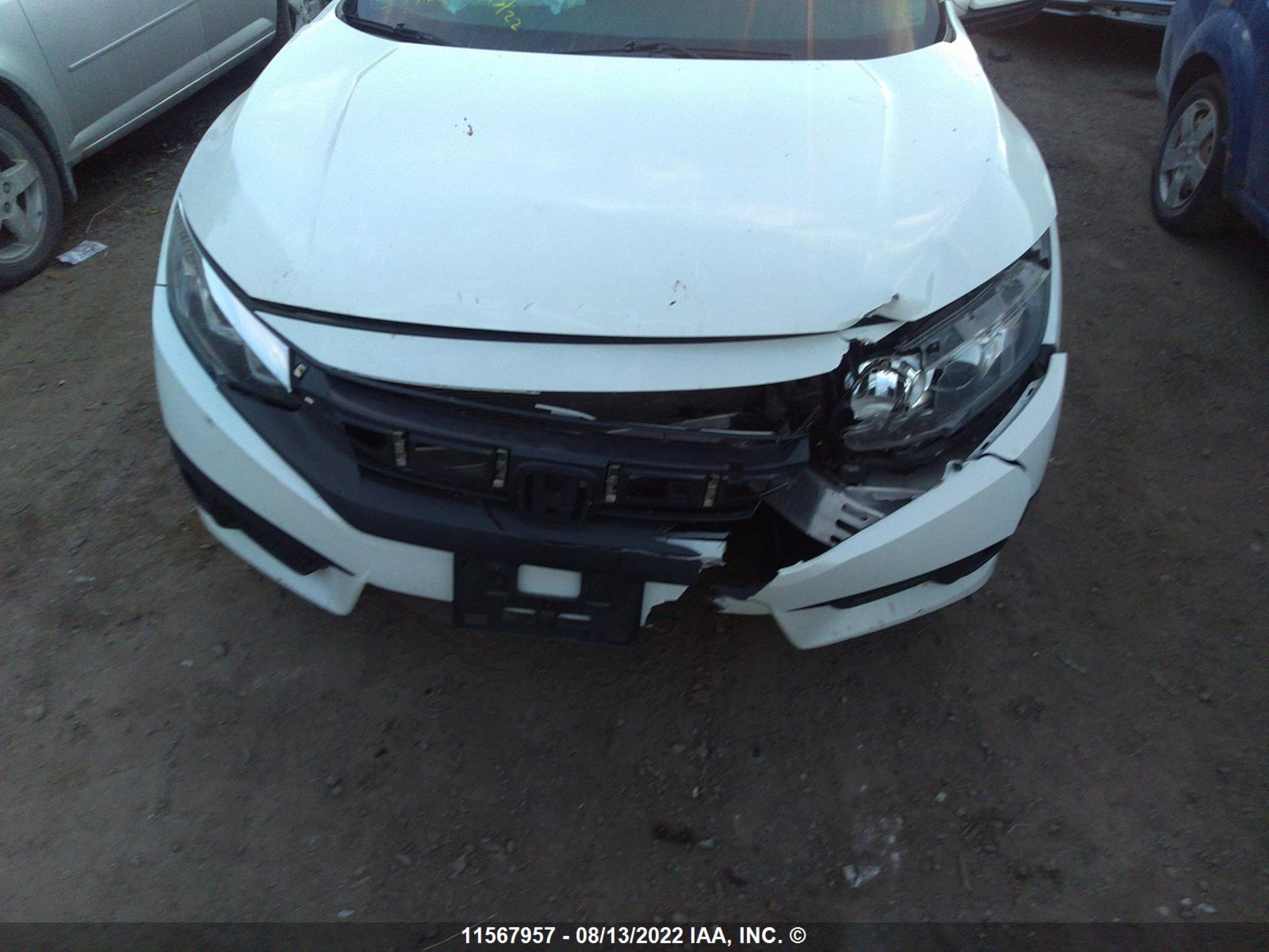 Photo 5 VIN: 2HGFC1F4XHH103789 - HONDA CIVIC 