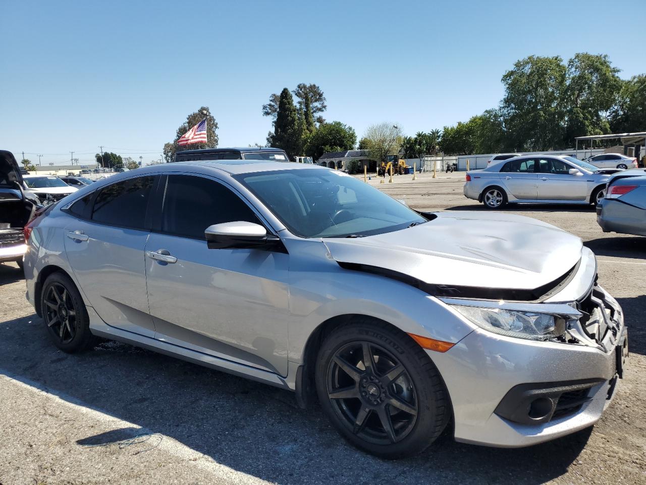 Photo 3 VIN: 2HGFC1F73HH657489 - HONDA CIVIC 