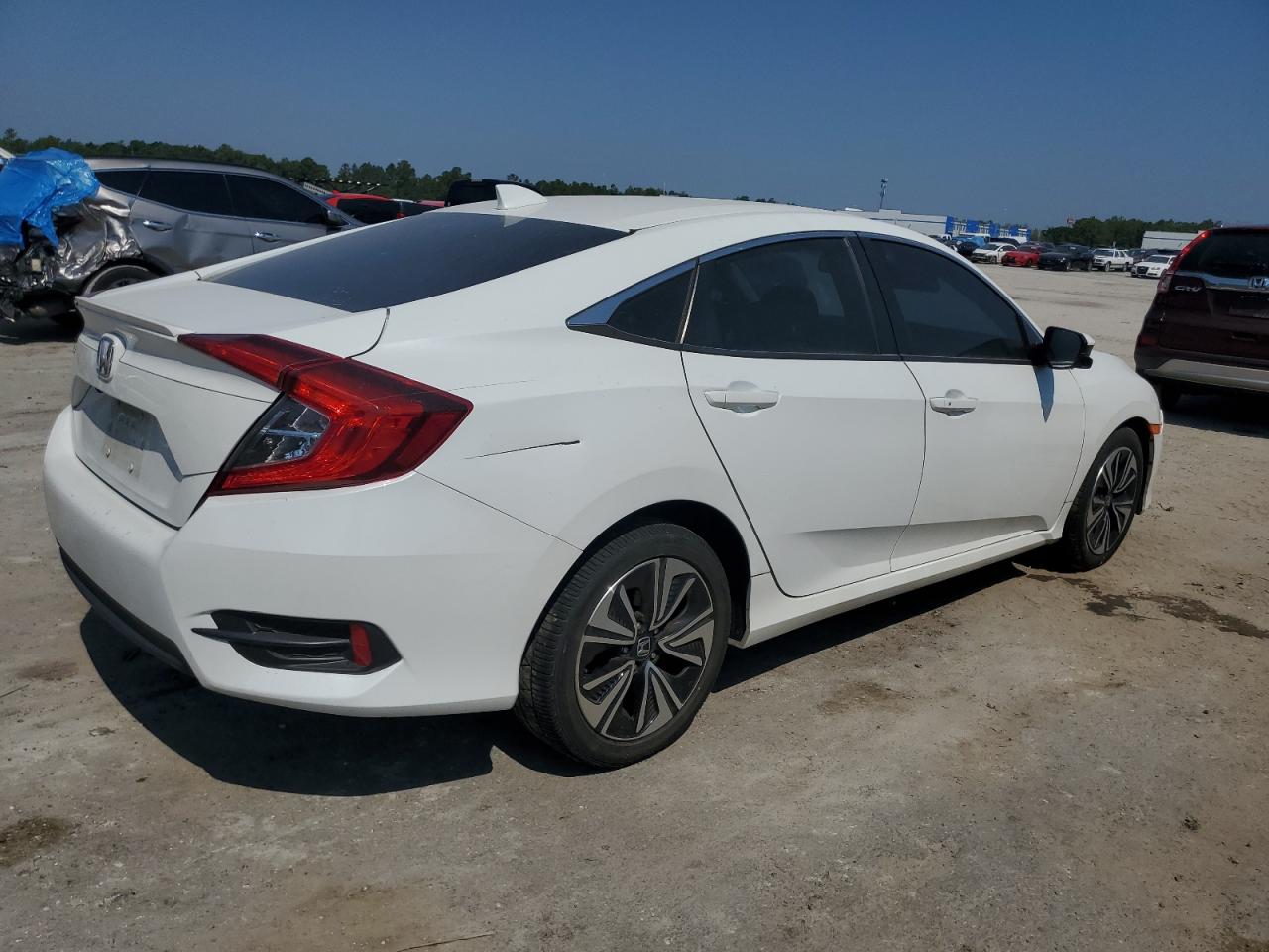 Photo 2 VIN: 2HGFC1F76HH638936 - HONDA CIVIC 