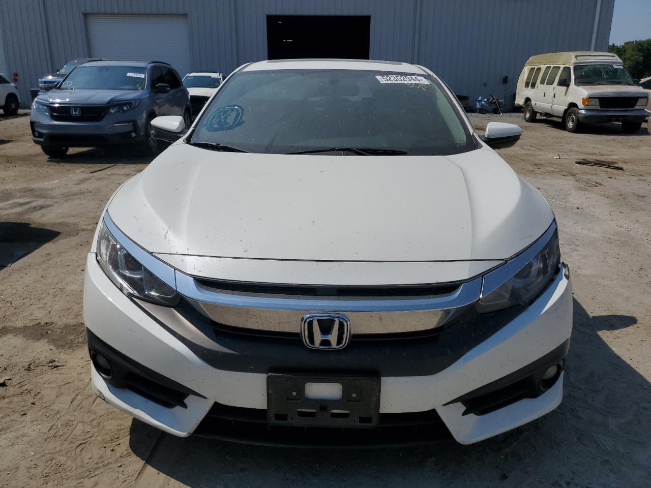 Photo 4 VIN: 2HGFC1F76HH638936 - HONDA CIVIC 