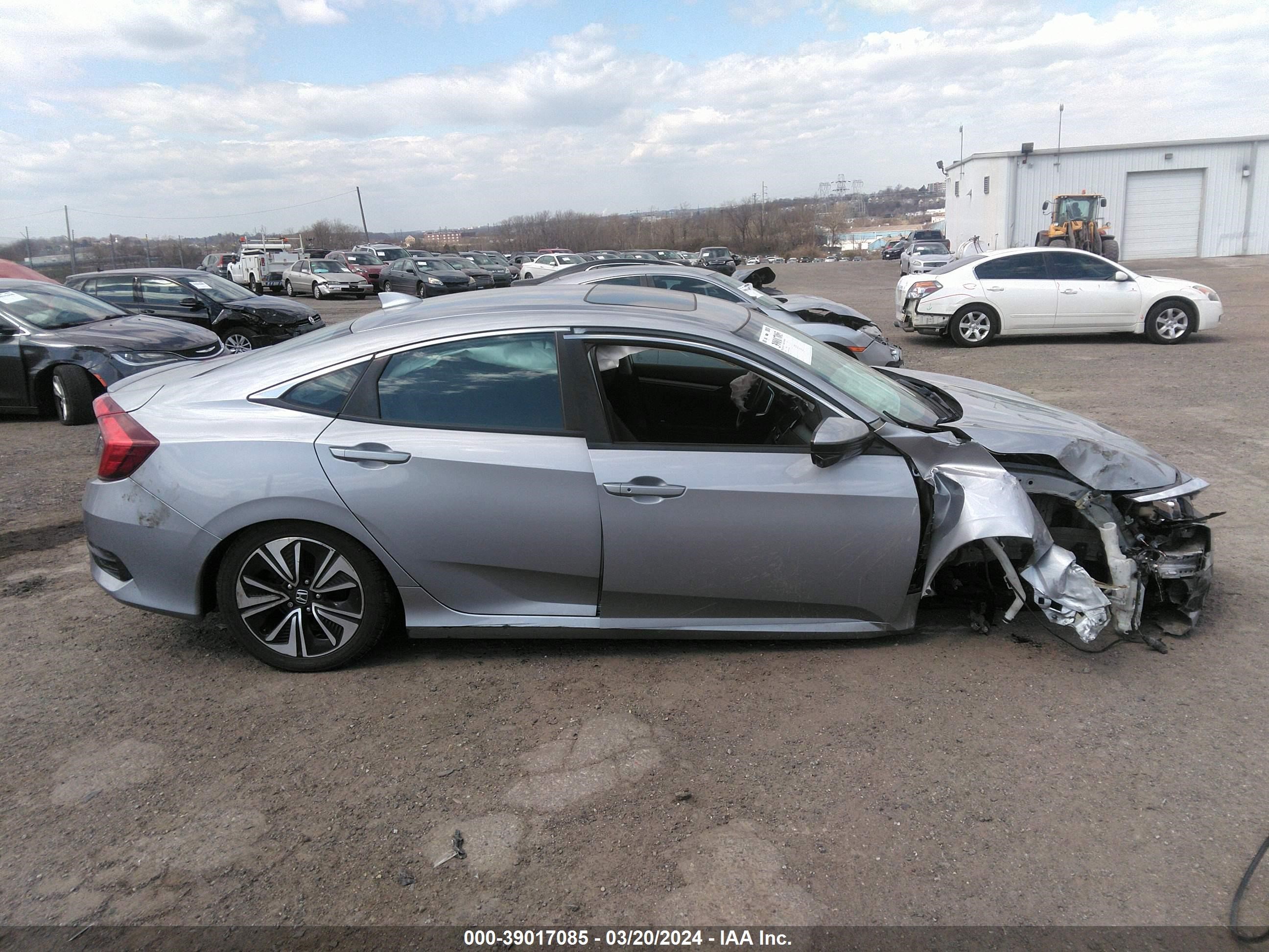 Photo 12 VIN: 2HGFC1F77GH647000 - HONDA CIVIC 