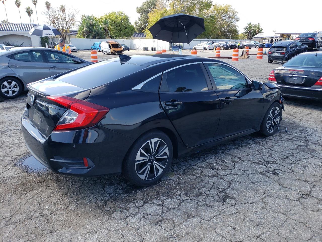 Photo 2 VIN: 2HGFC1F77HH636418 - HONDA CIVIC 