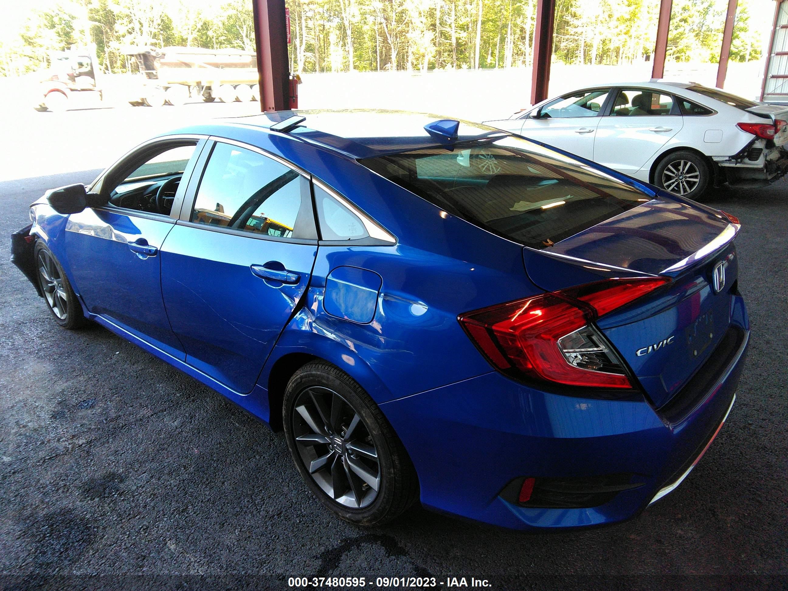 Photo 2 VIN: 2HGFC1F7XMH700140 - HONDA CIVIC 