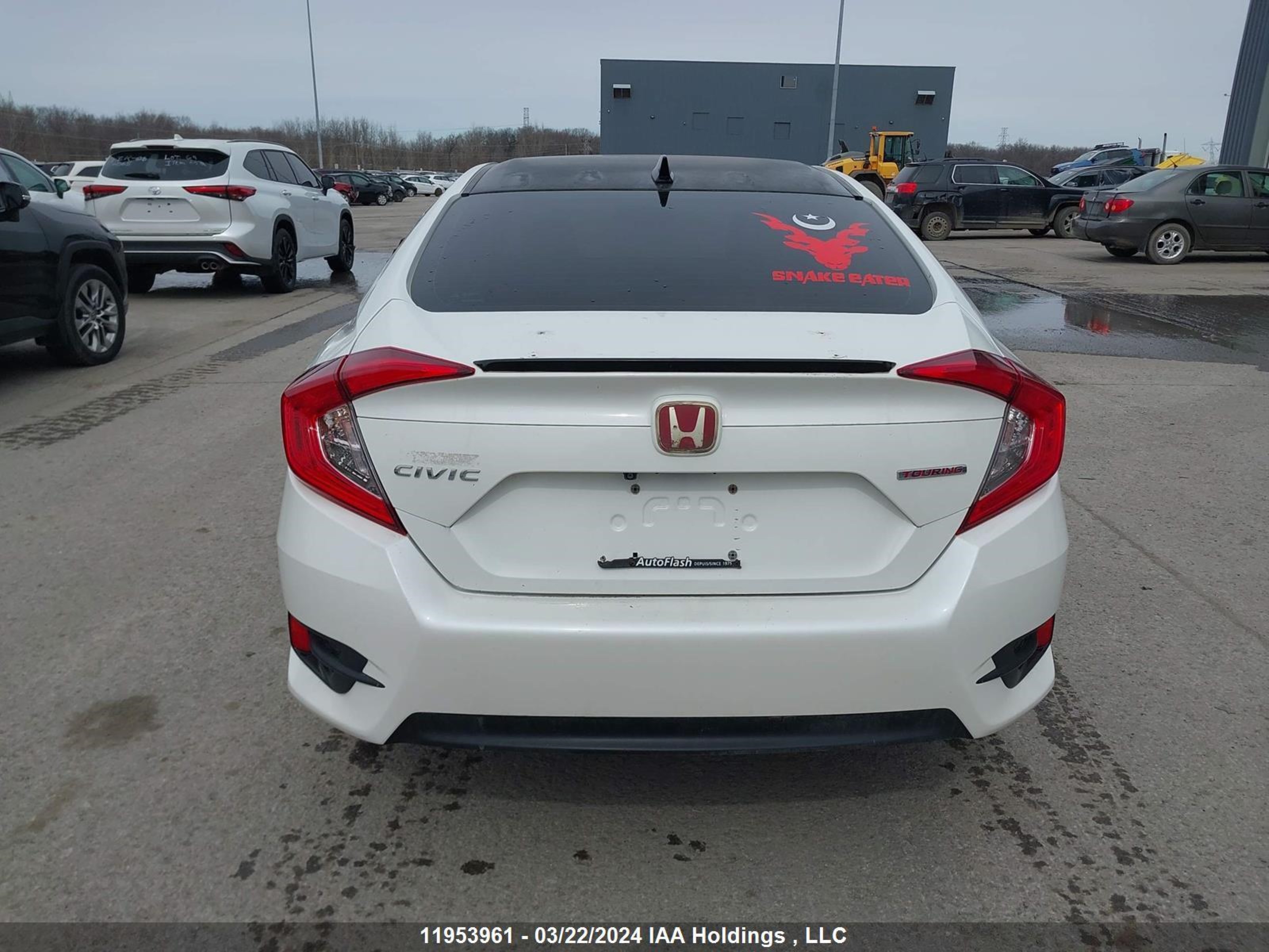 Photo 16 VIN: 2HGFC1F90JH101566 - HONDA CIVIC 