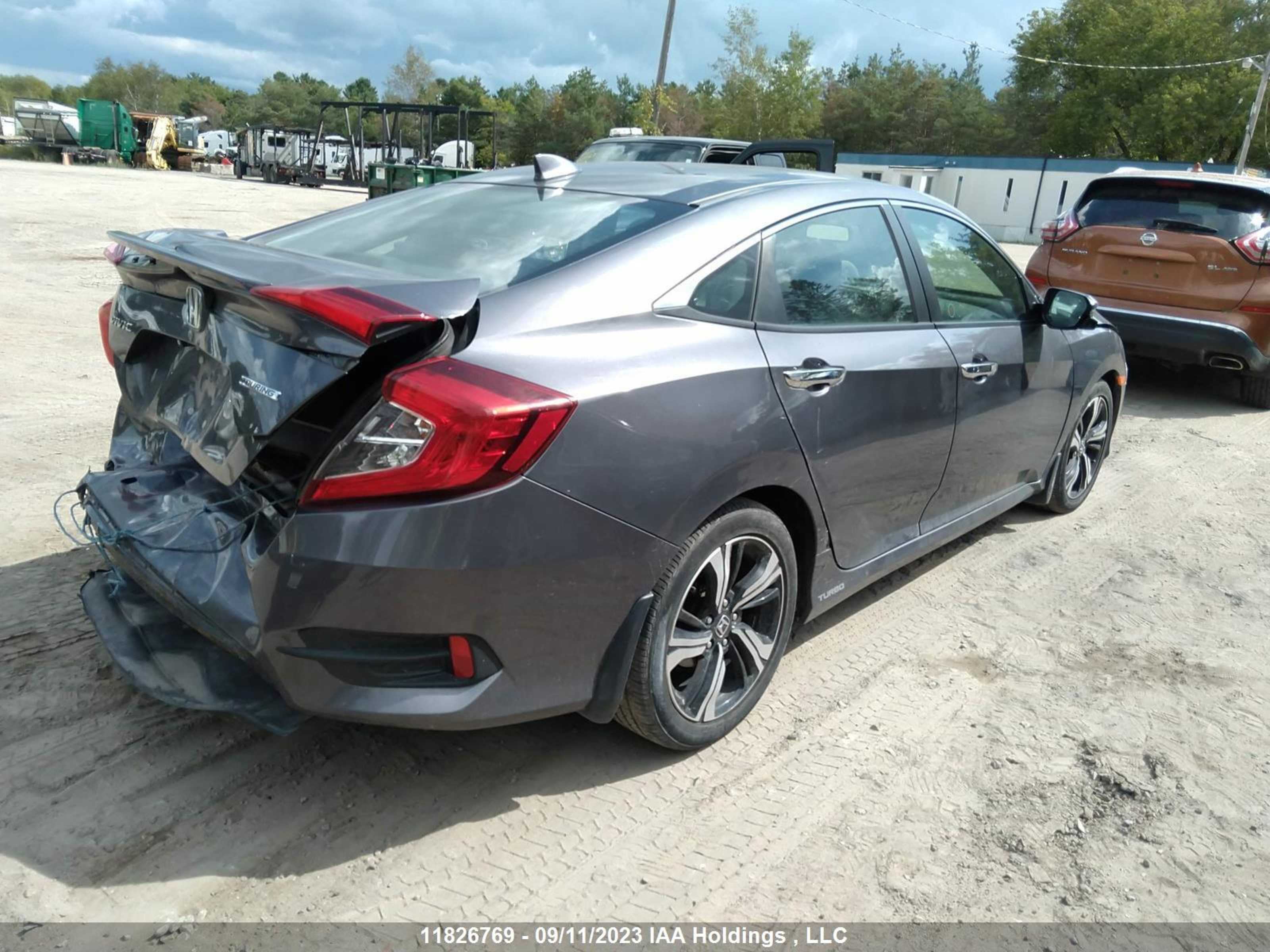 Photo 3 VIN: 2HGFC1F94GH100543 - HONDA CIVIC 