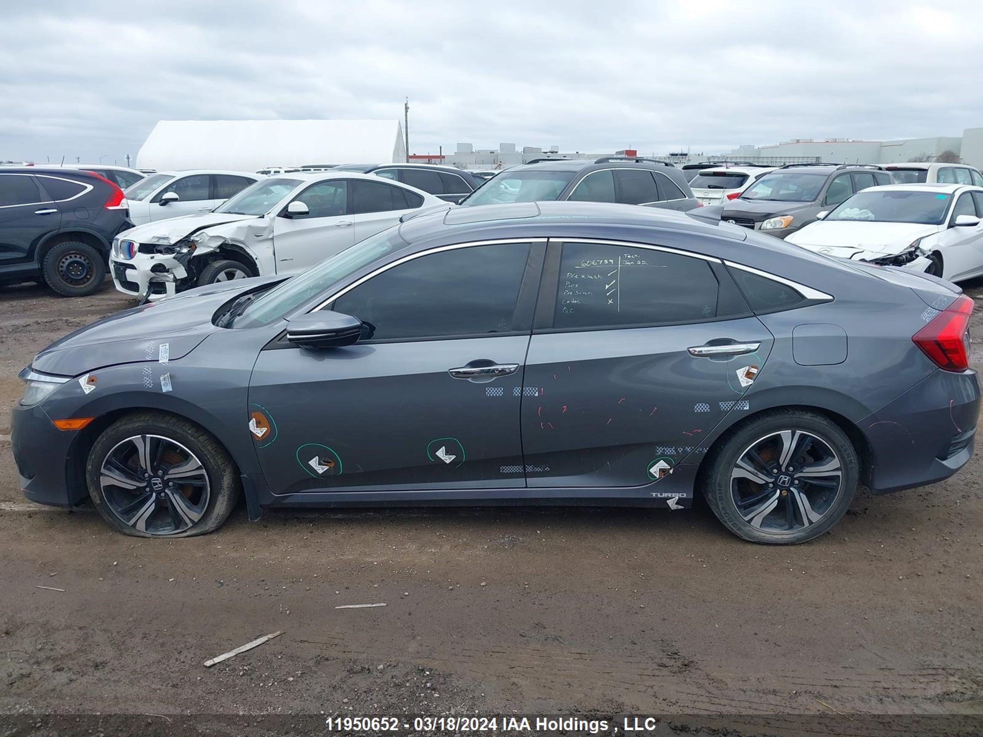 Photo 13 VIN: 2HGFC1F96GH114766 - HONDA CIVIC 