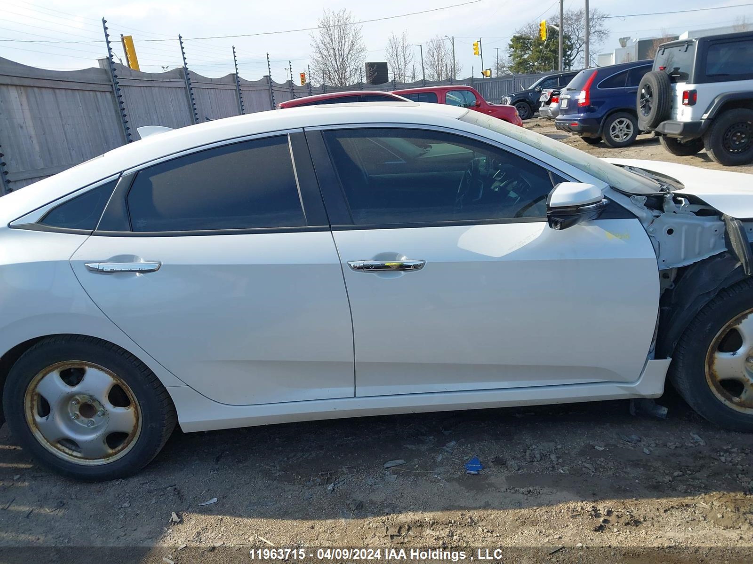 Photo 12 VIN: 2HGFC1F9XLH105286 - HONDA CIVIC 