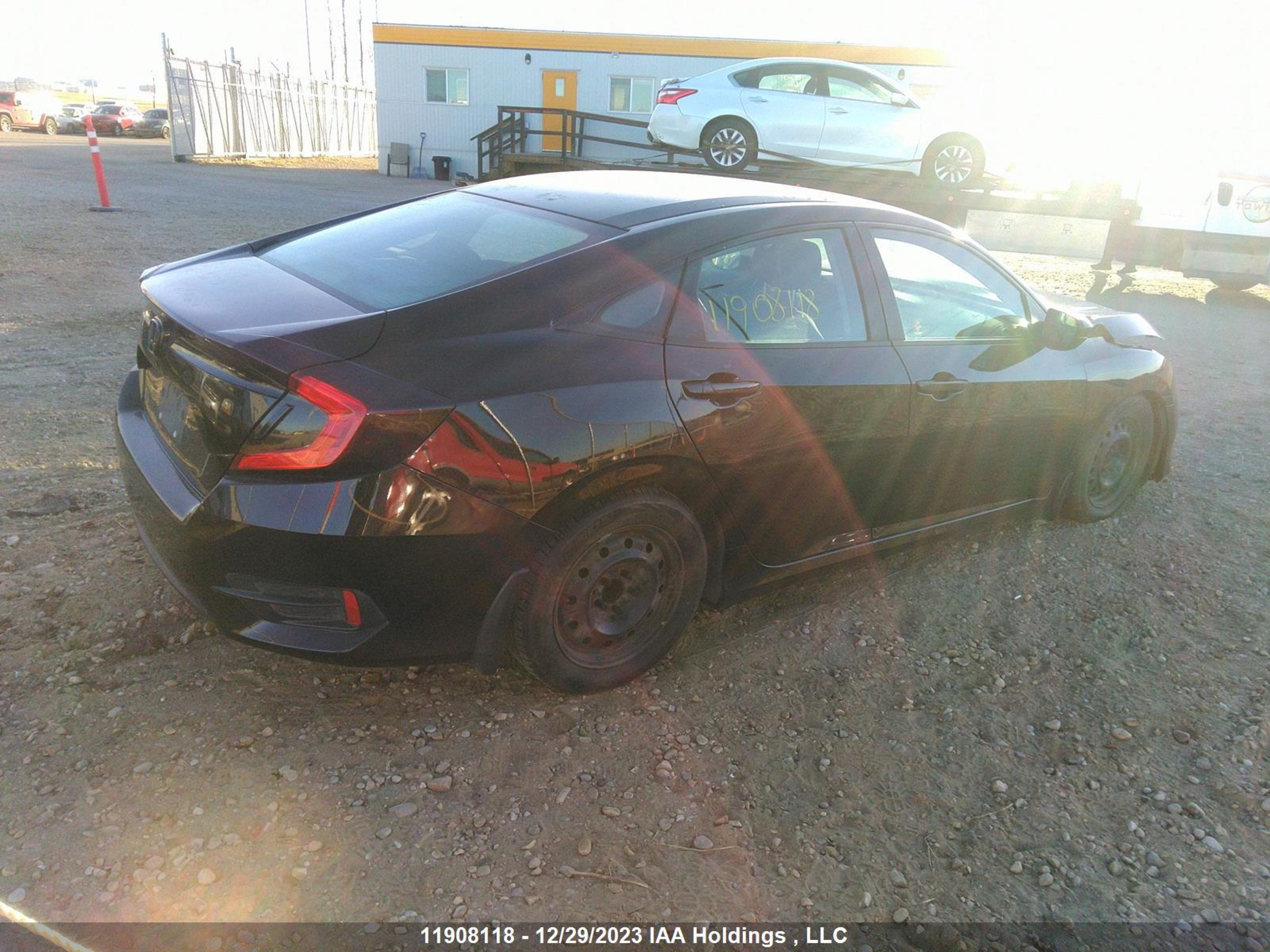 Photo 3 VIN: 2HGFC2E50GH013775 - HONDA CIVIC 