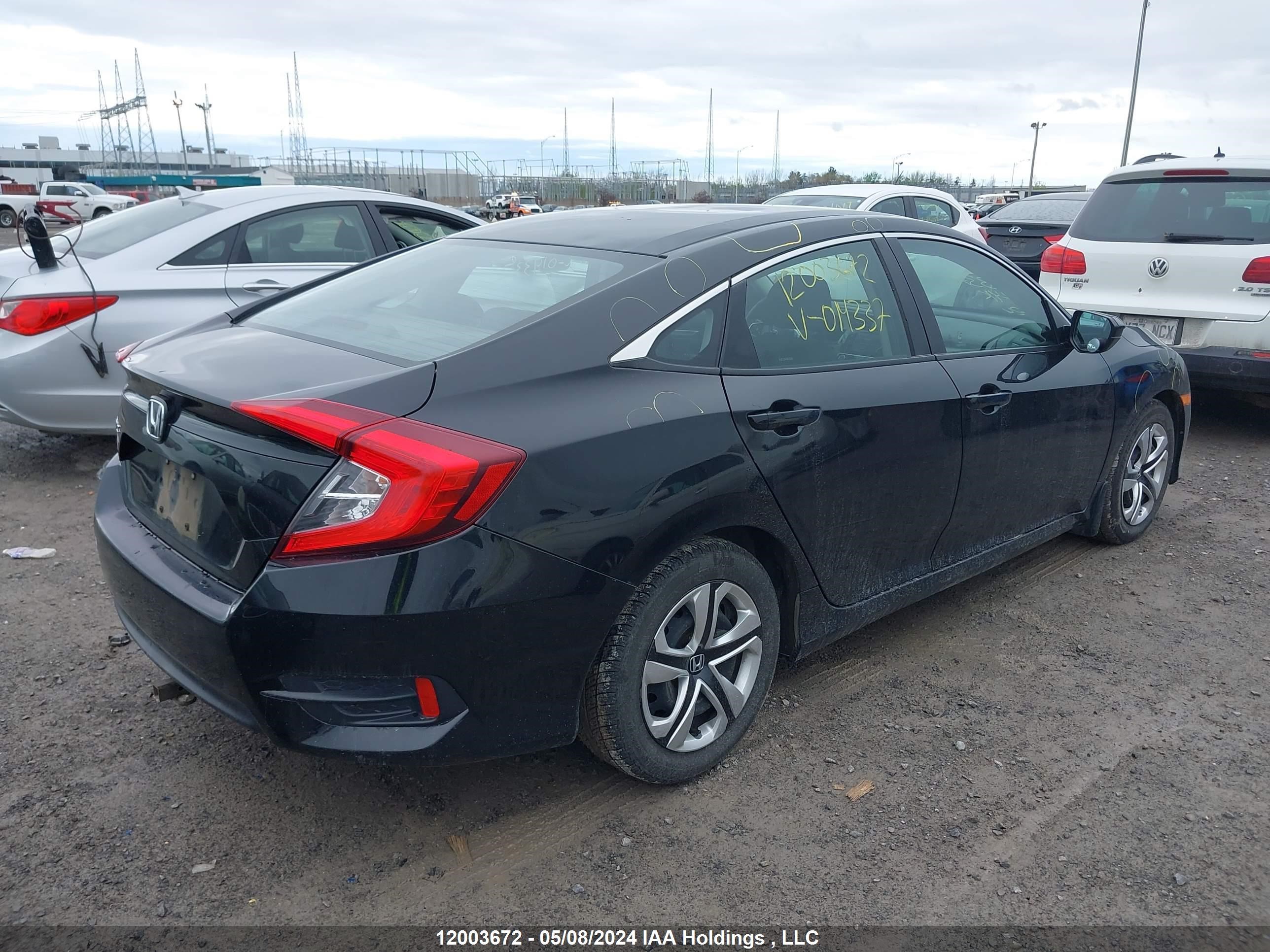 Photo 3 VIN: 2HGFC2E54JH014337 - HONDA CIVIC 