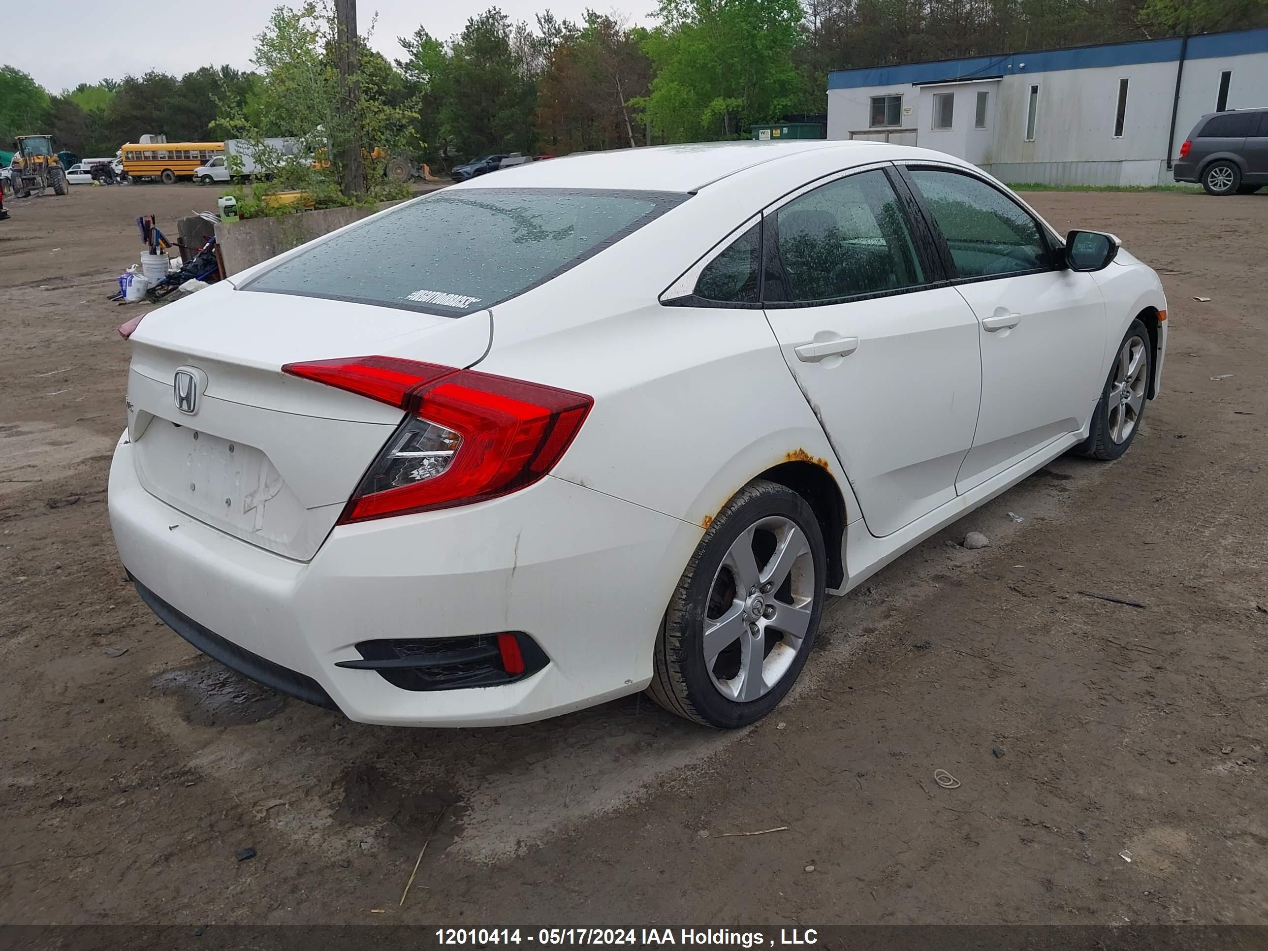 Photo 3 VIN: 2HGFC2E57GH010081 - HONDA CIVIC 