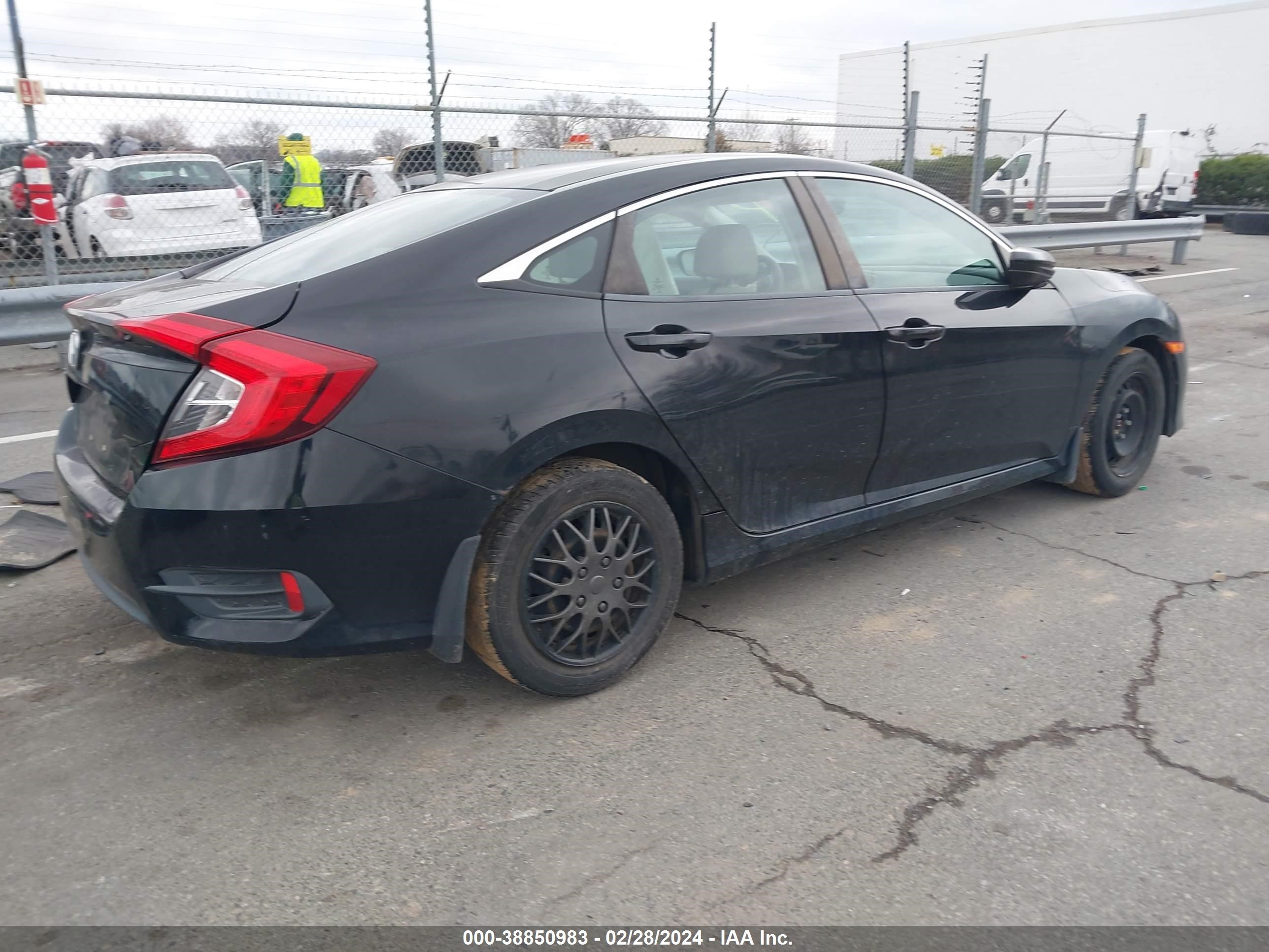 Photo 3 VIN: 2HGFC2F50HH514567 - HONDA CIVIC 