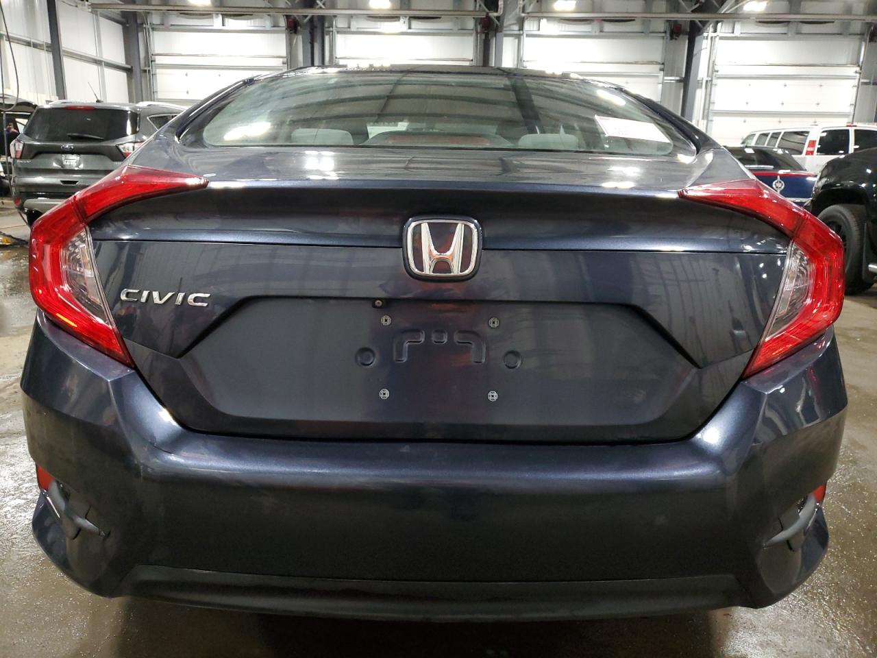 Photo 5 VIN: 2HGFC2F50HH560884 - HONDA CIVIC 