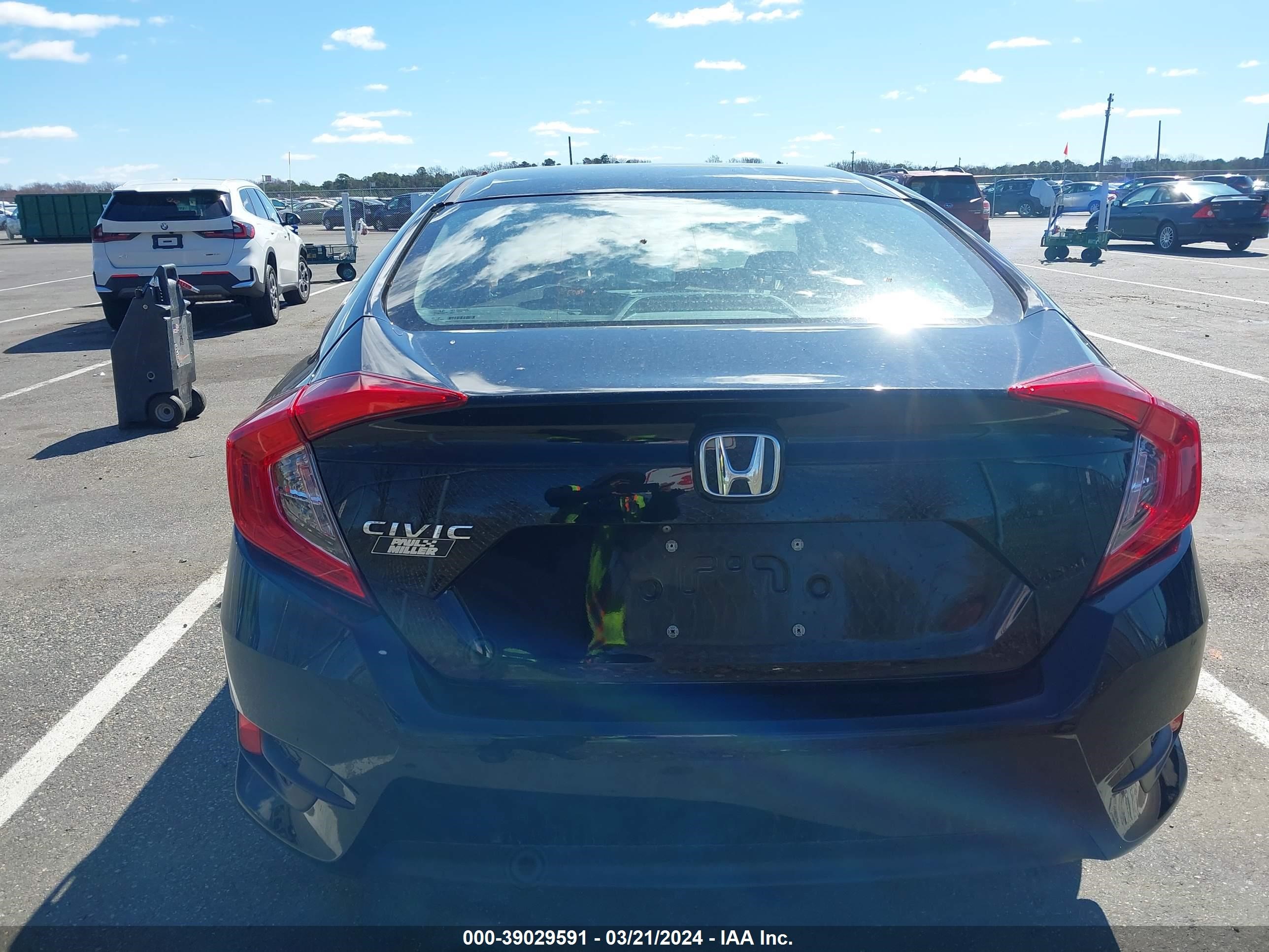 Photo 15 VIN: 2HGFC2F50HH566068 - HONDA CIVIC 