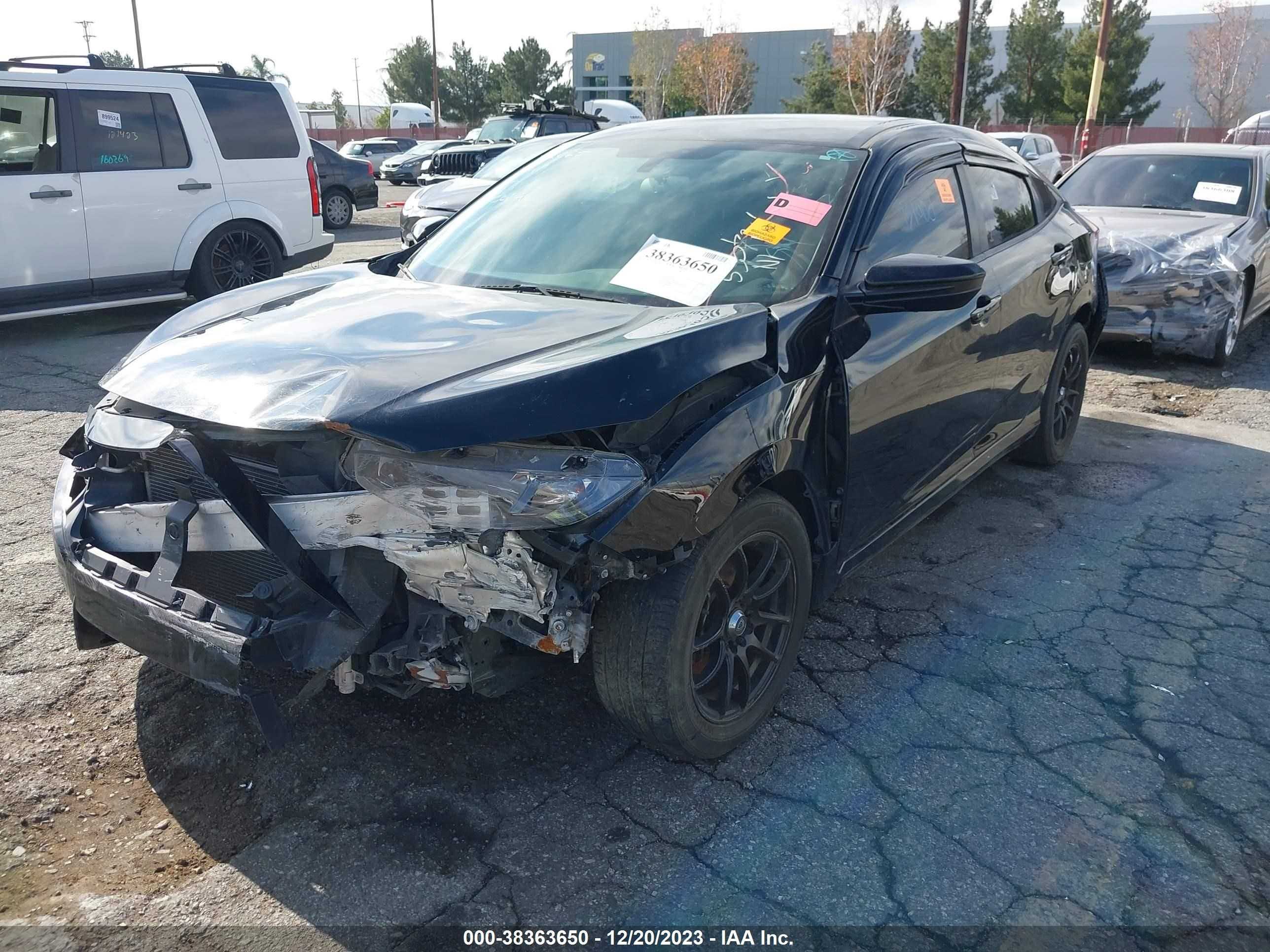 Photo 5 VIN: 2HGFC2F50JH530774 - HONDA CIVIC 