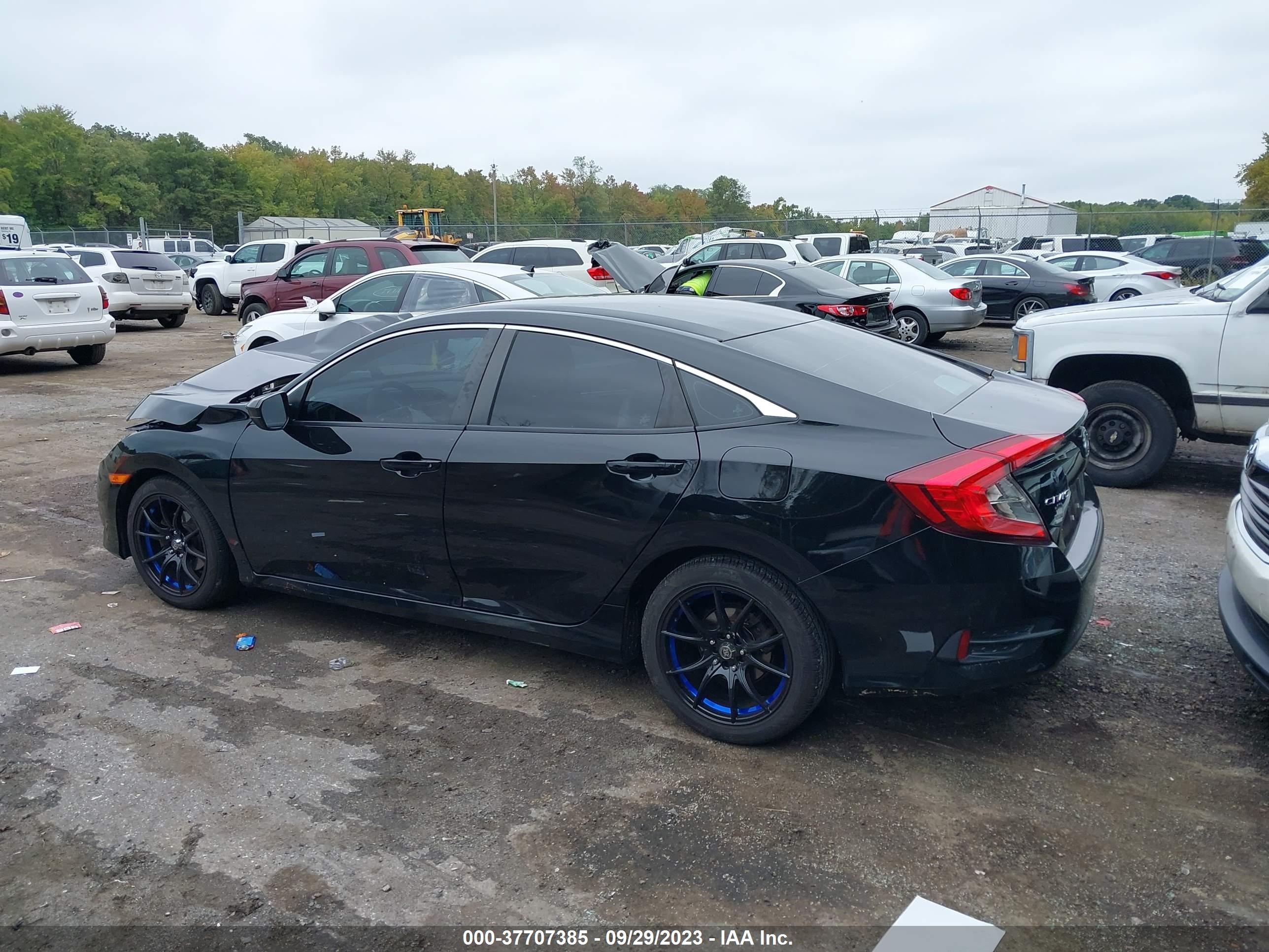 Photo 2 VIN: 2HGFC2F51GH506766 - HONDA CIVIC 