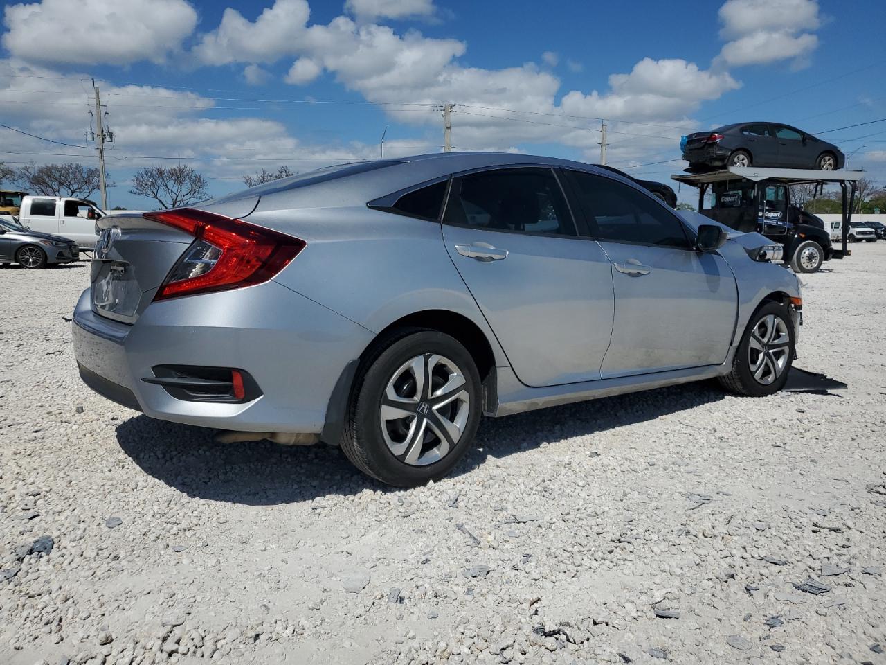 Photo 2 VIN: 2HGFC2F51JH576999 - HONDA CIVIC 