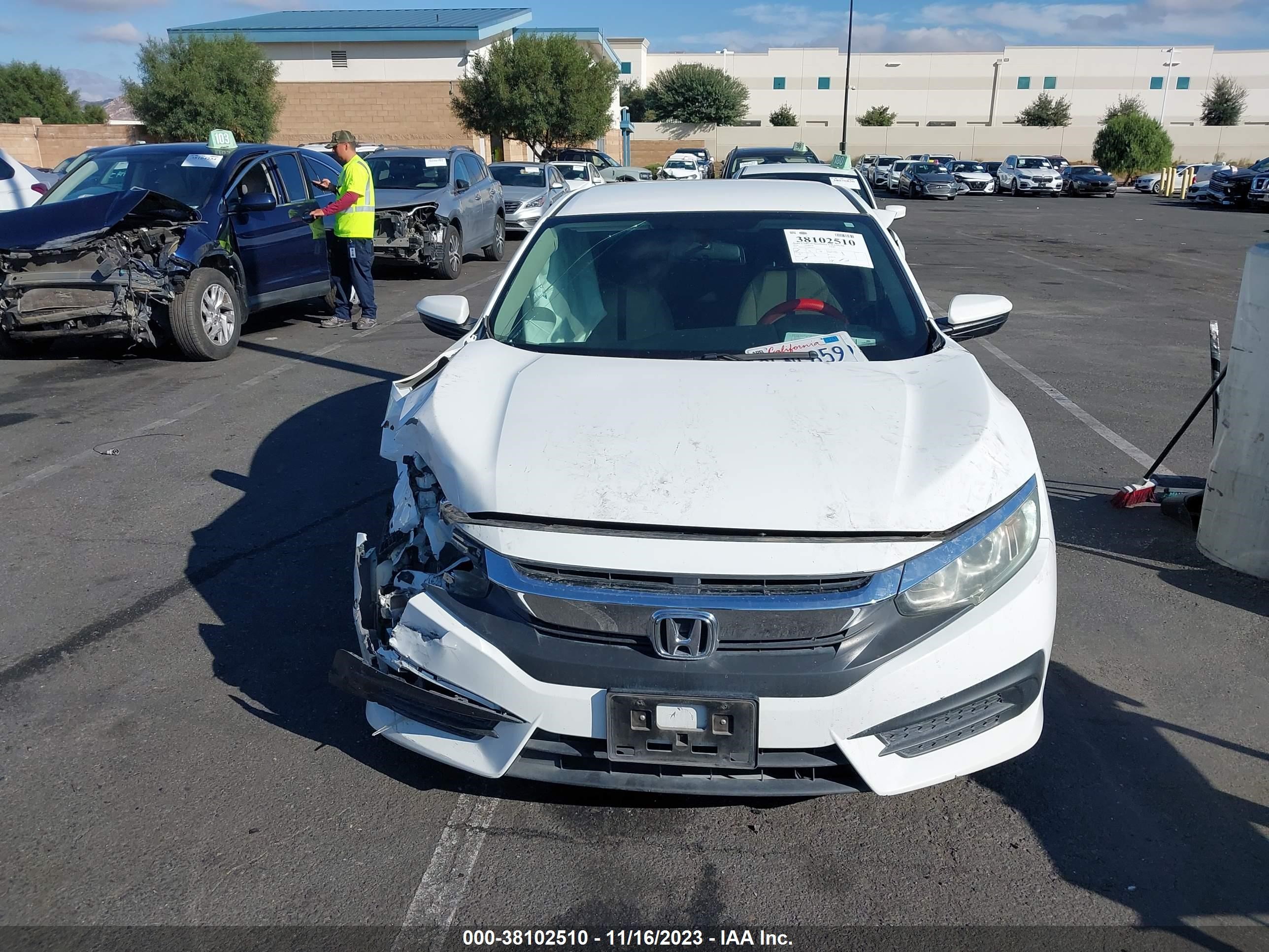 Photo 11 VIN: 2HGFC2F52GH519476 - HONDA CIVIC 