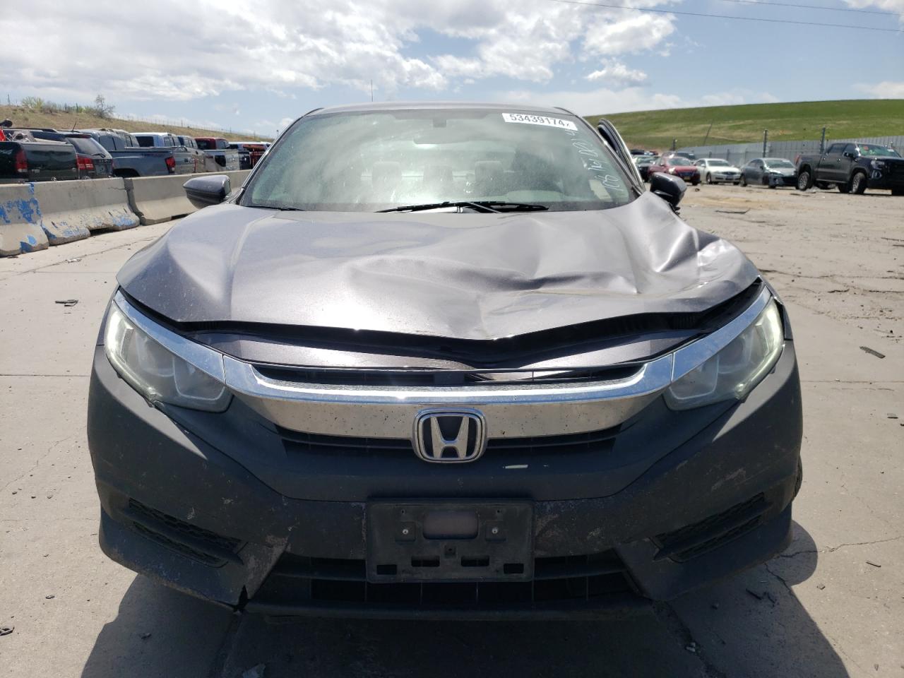 Photo 4 VIN: 2HGFC2F52JH556129 - HONDA CIVIC 